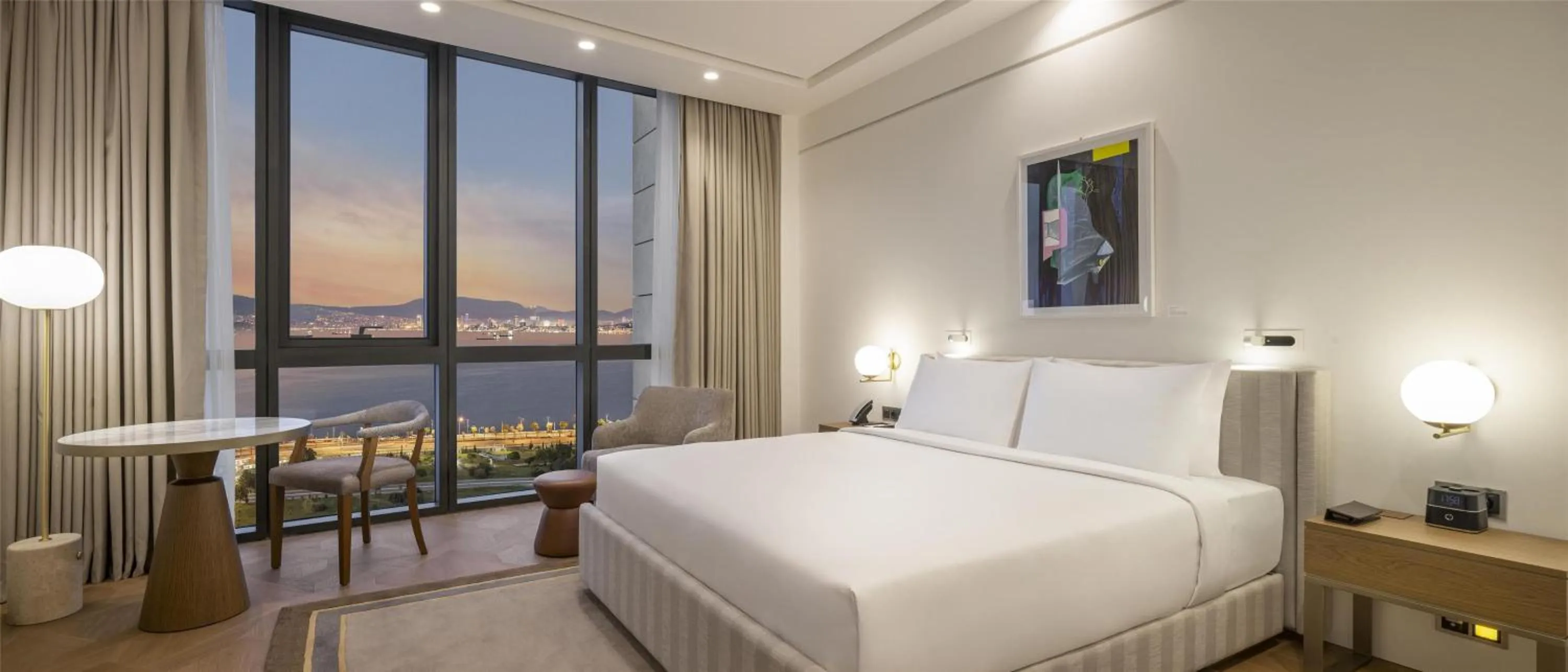 View (from property/room), Bed in Hyatt Regency Izmir IstinyePark