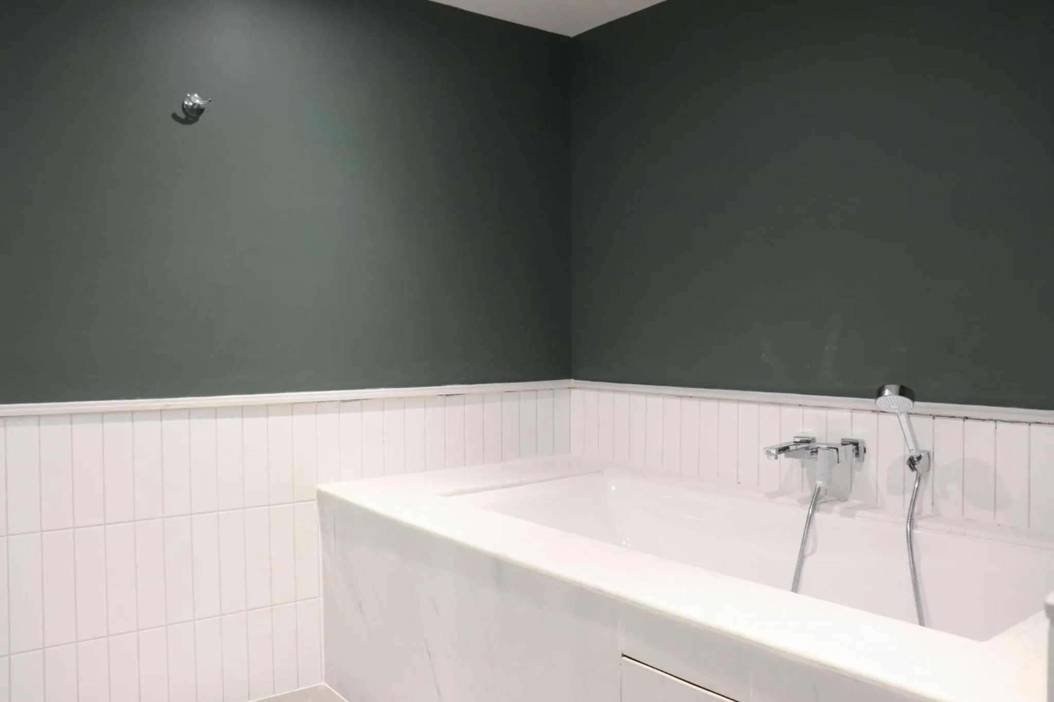 Bath in The Quarter Chaophraya by UHG