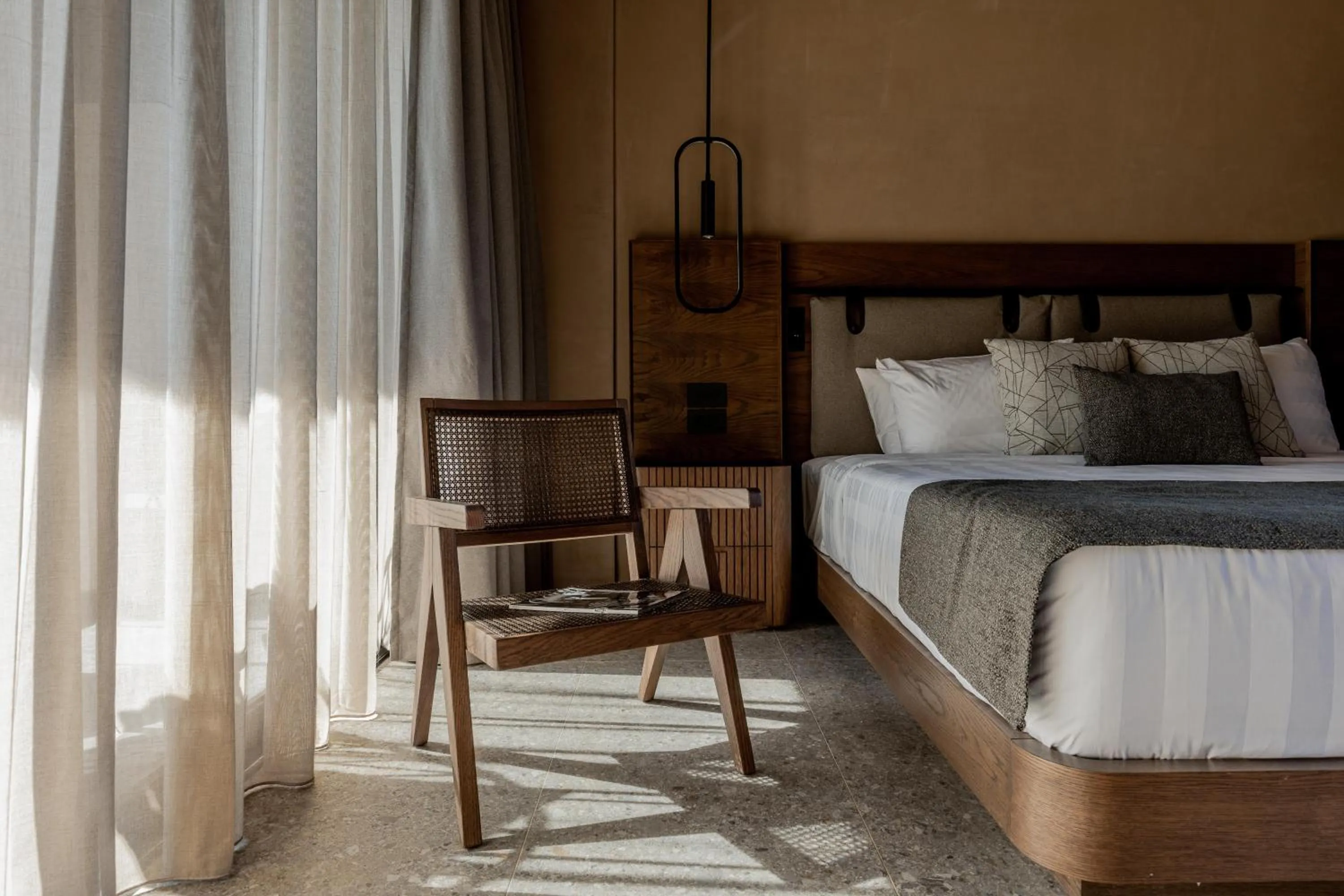 Photo of the whole room, Bed in Pnoe Breathing Life - Adults Only