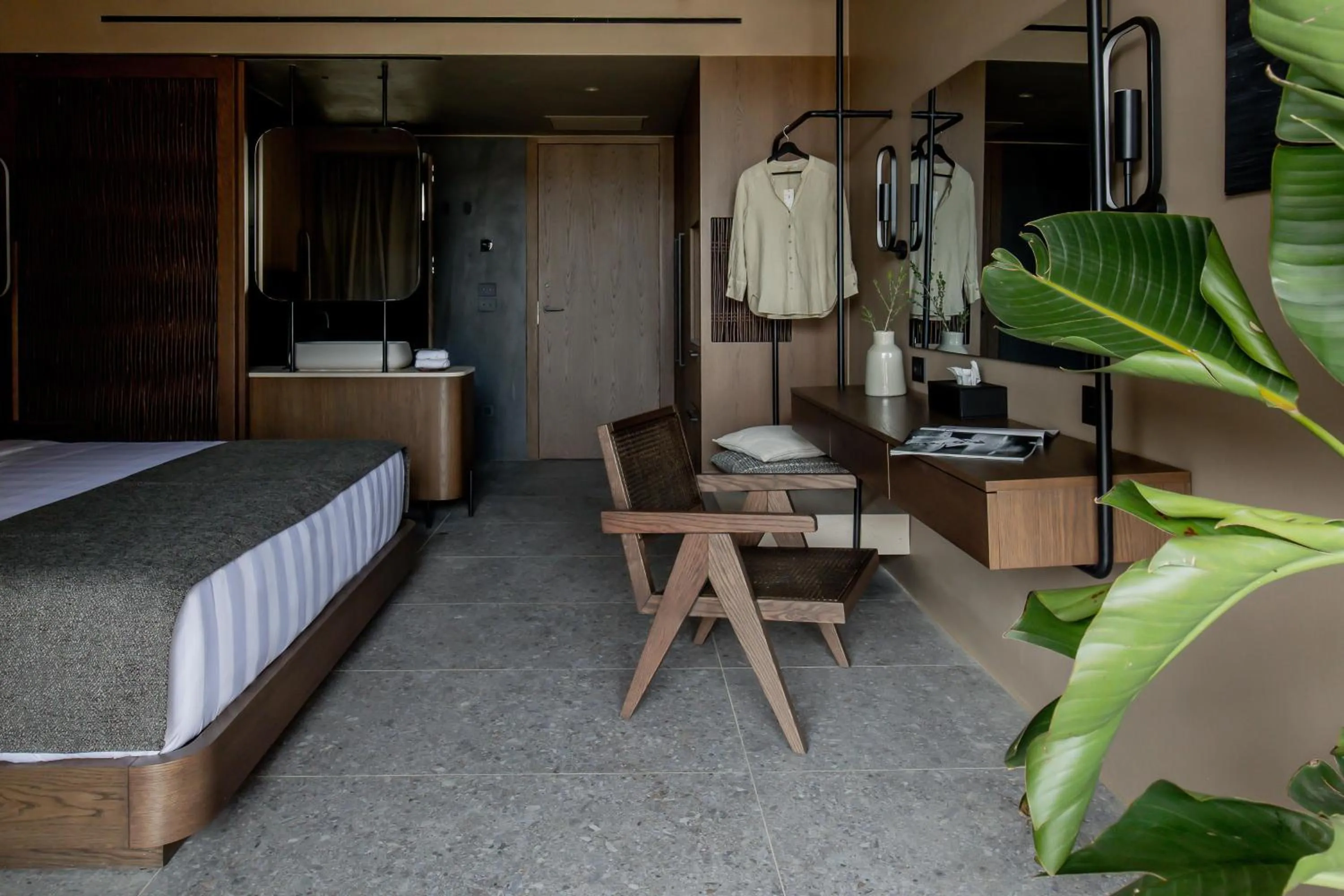 Photo of the whole room, Bed in Pnoe Breathing Life - Adults Only