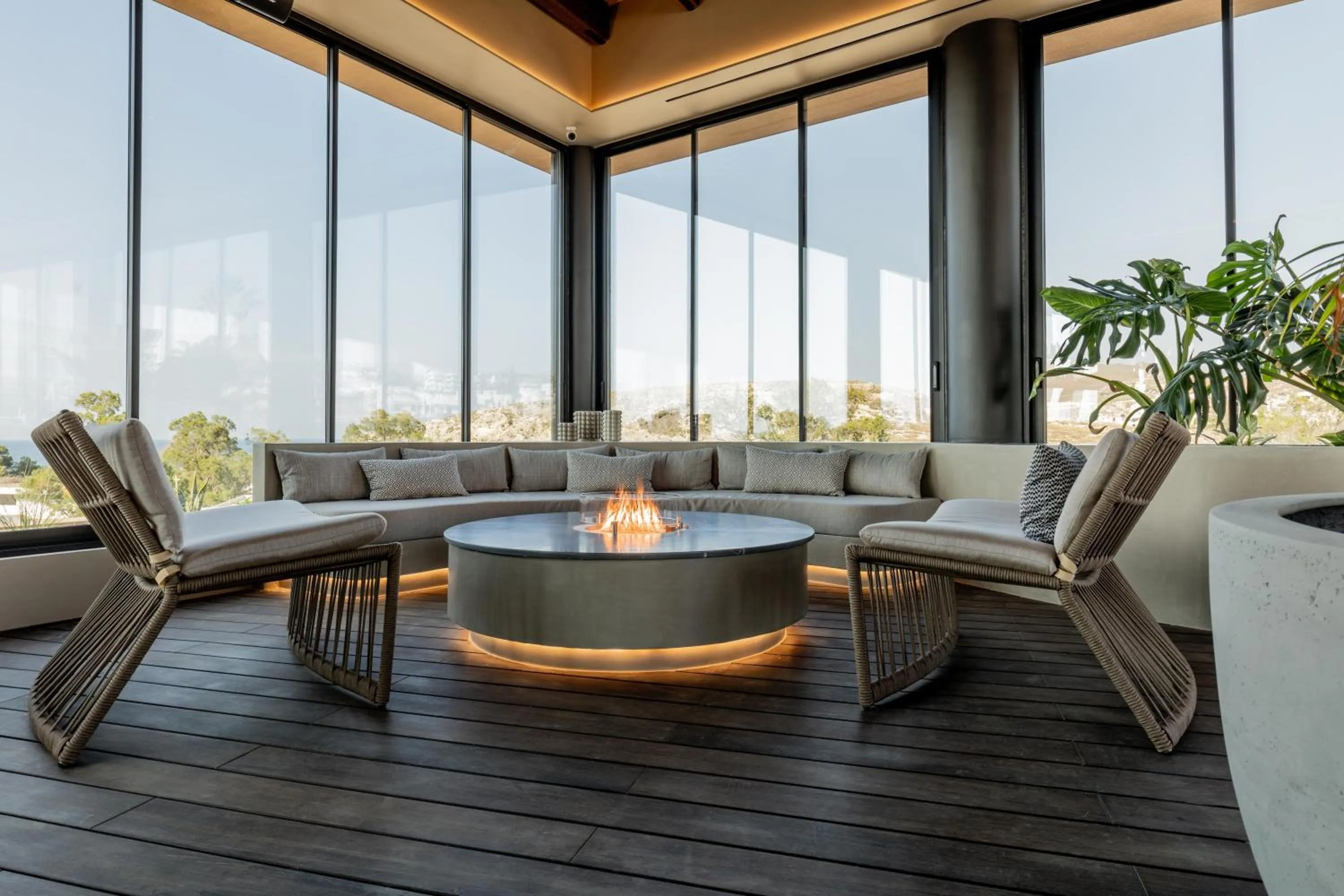 Lounge or bar in Pnoe Breathing Life - Adults Only