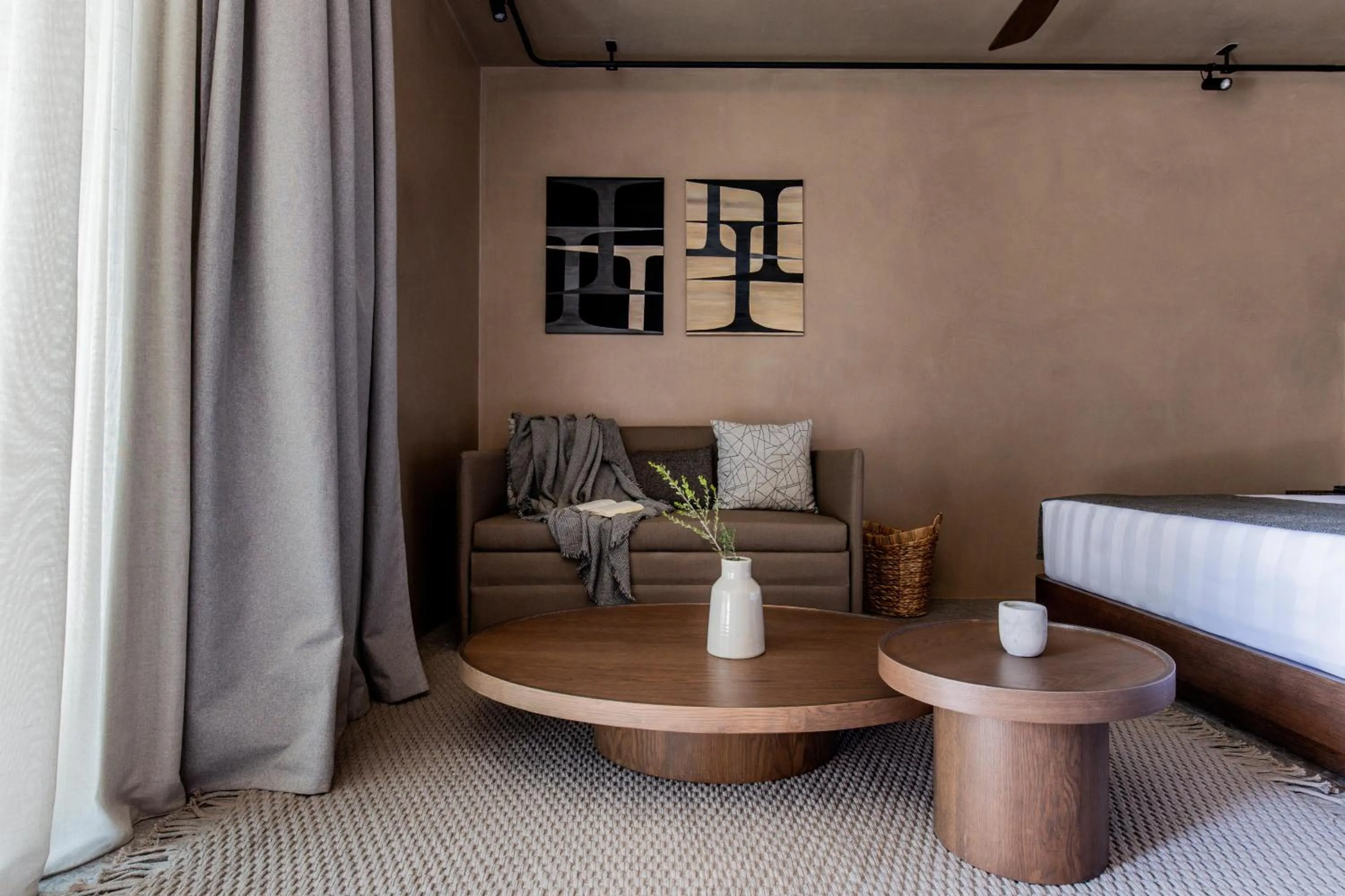 Photo of the whole room in Pnoe Breathing Life - Adults Only