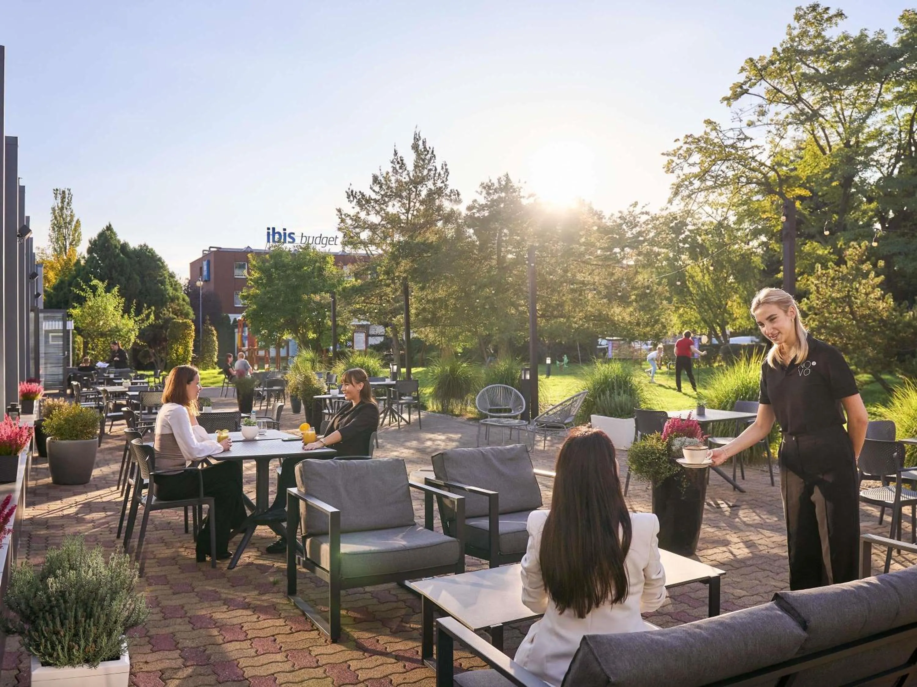 Lounge or bar in Novotel Wrocław City