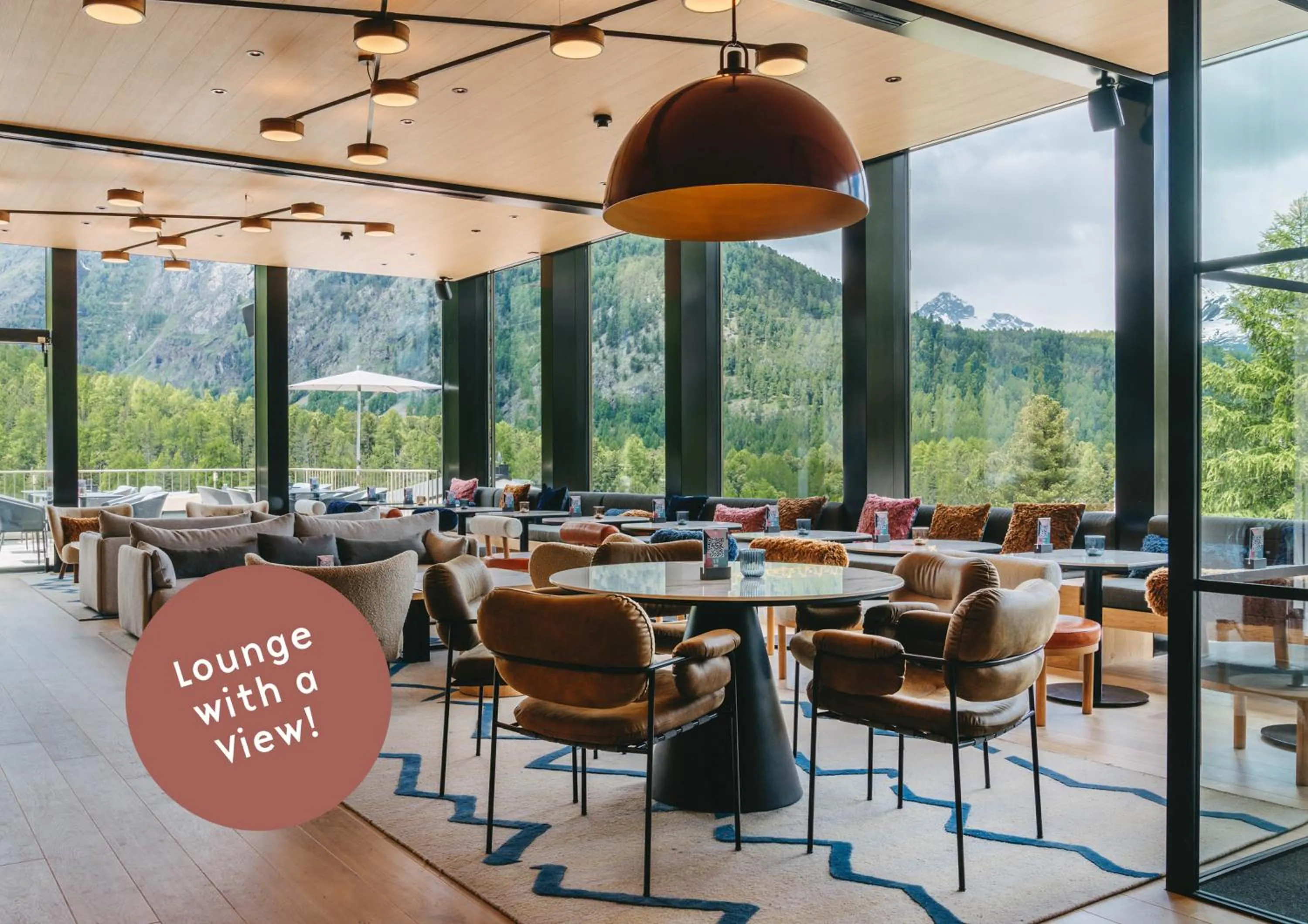 Lounge or bar in Sunstar Pontresina