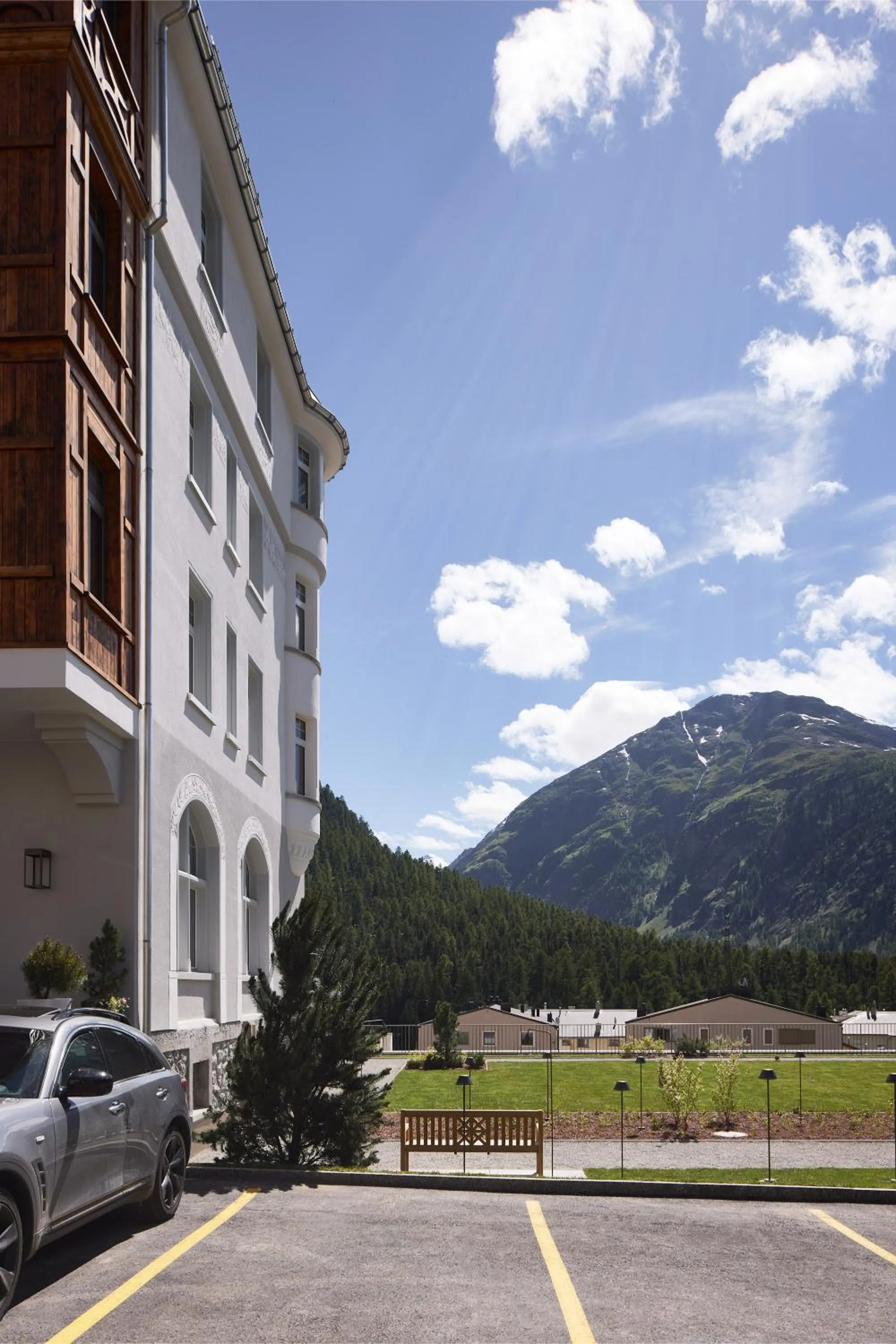 Facade/entrance in Sunstar Pontresina