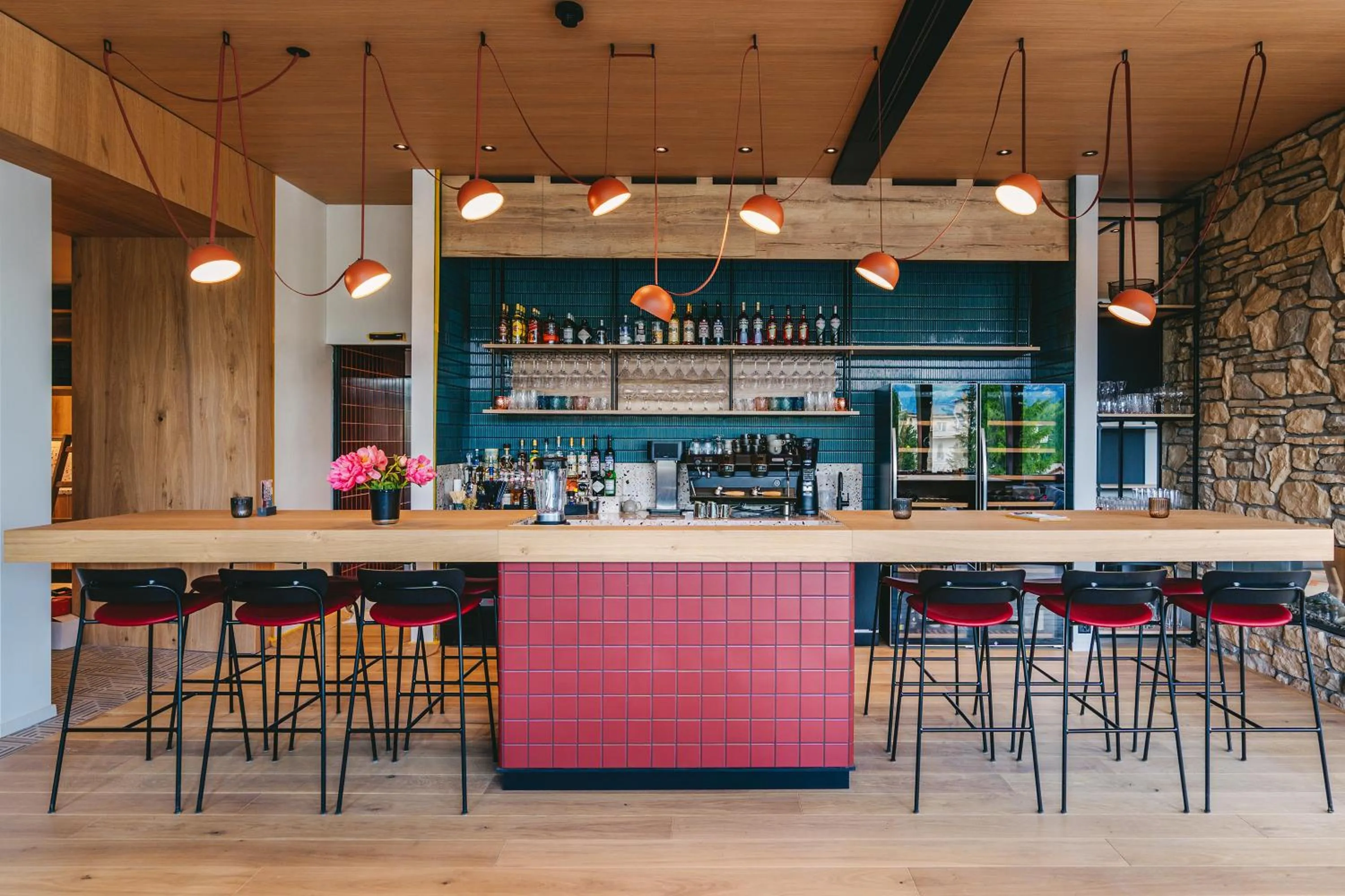 Lounge or bar in Sunstar Pontresina