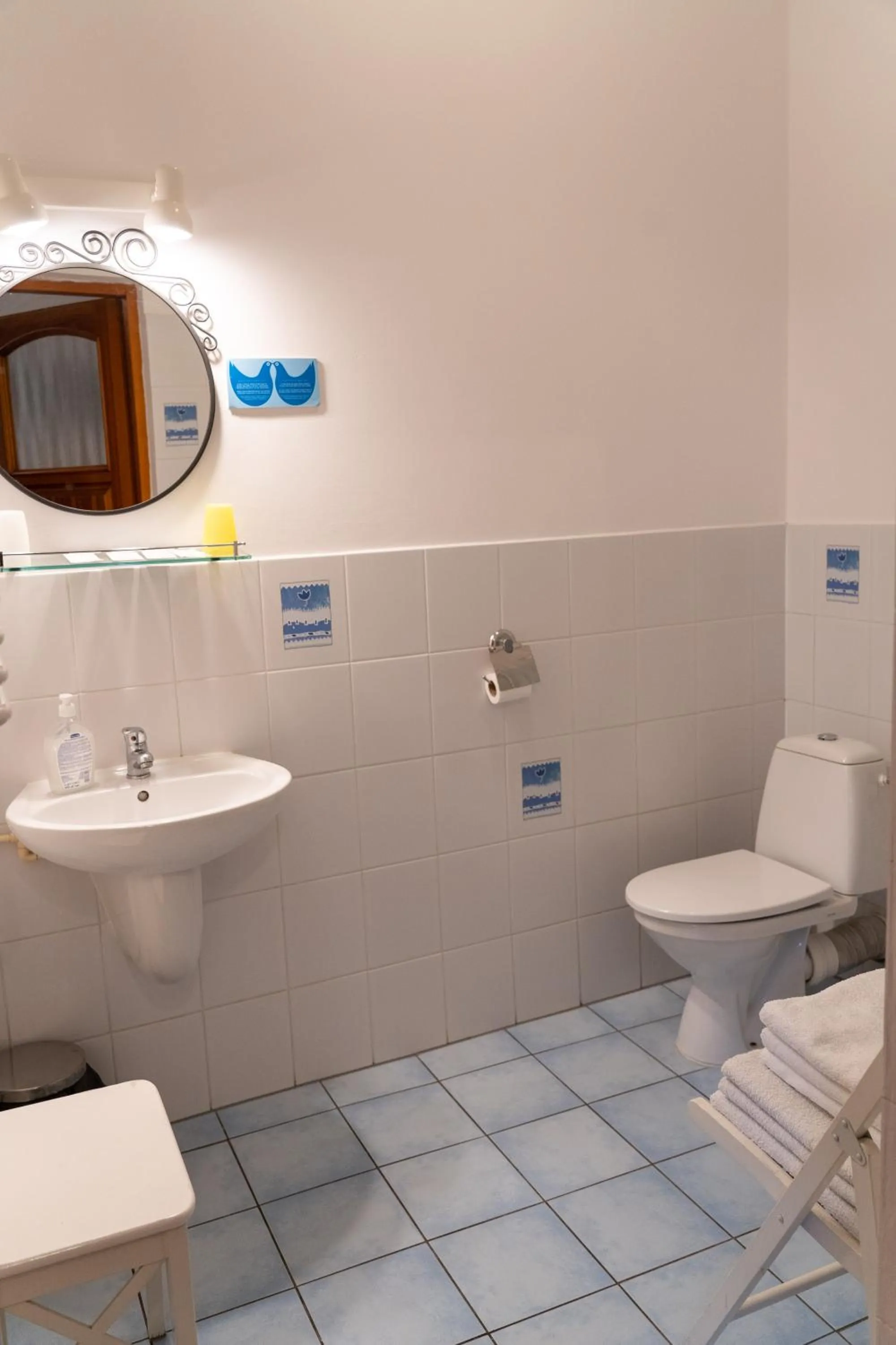 Bathroom in Kolory Guest House