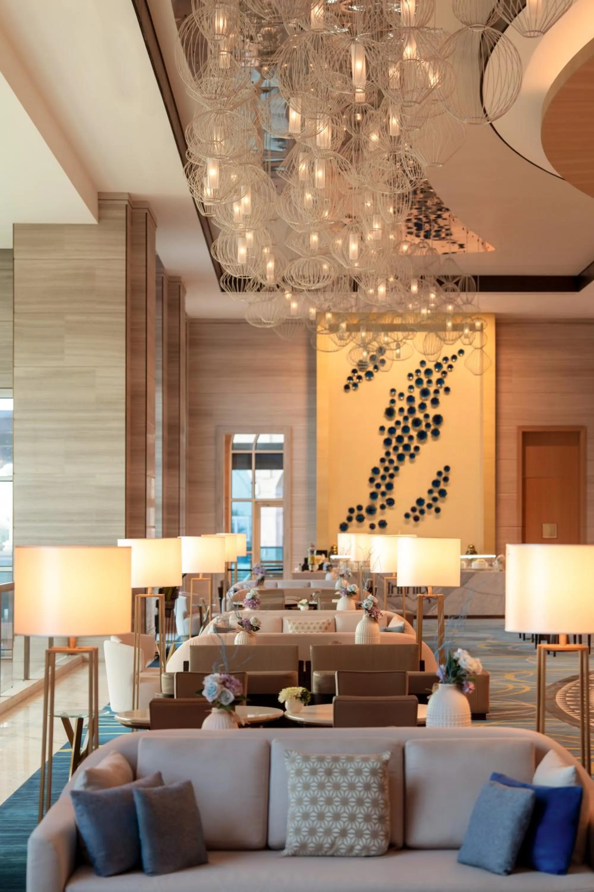 Lounge or bar in Rixos Marina Abu Dhabi