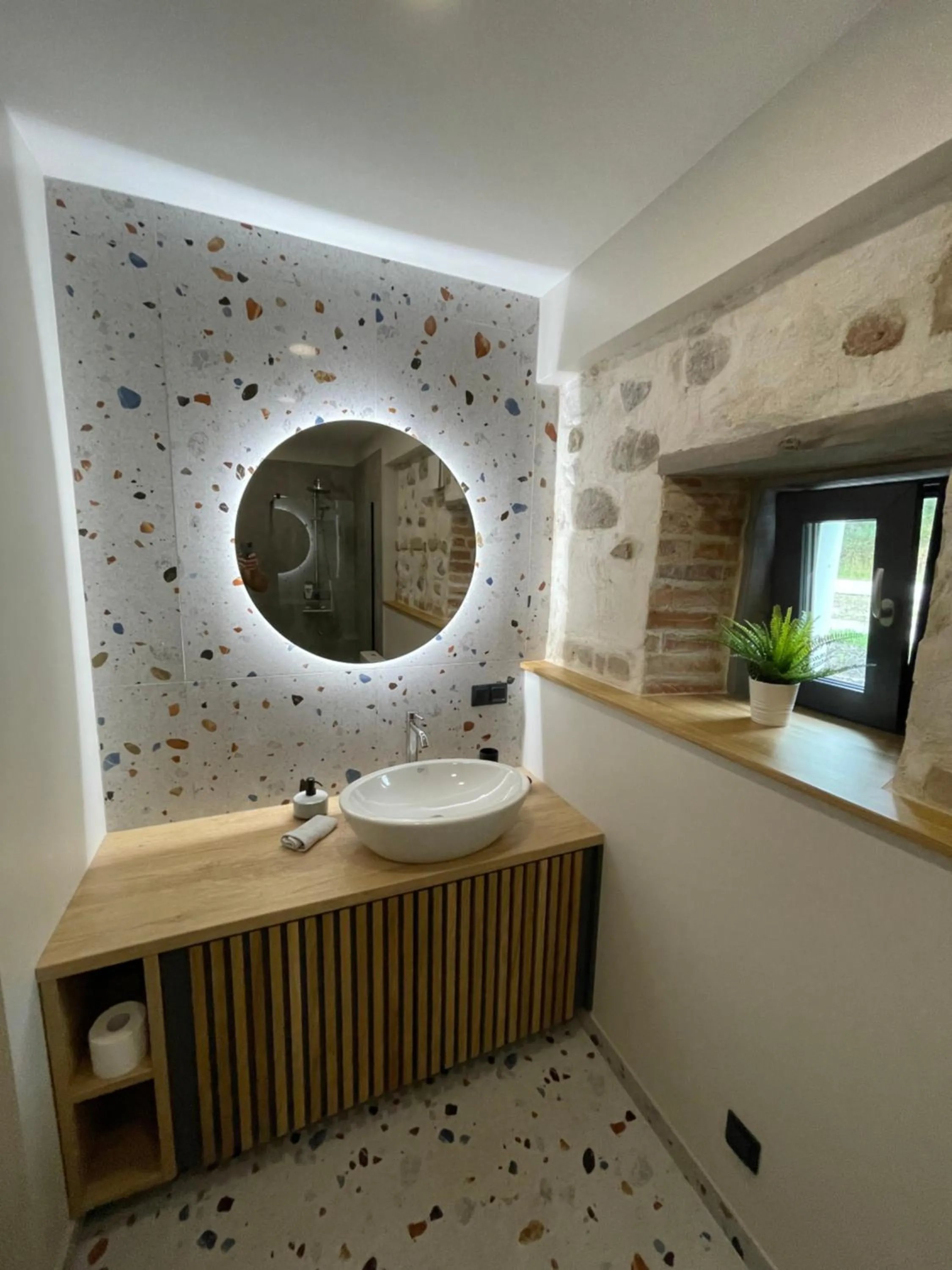 Bathroom in ZUŠU KLĒTS