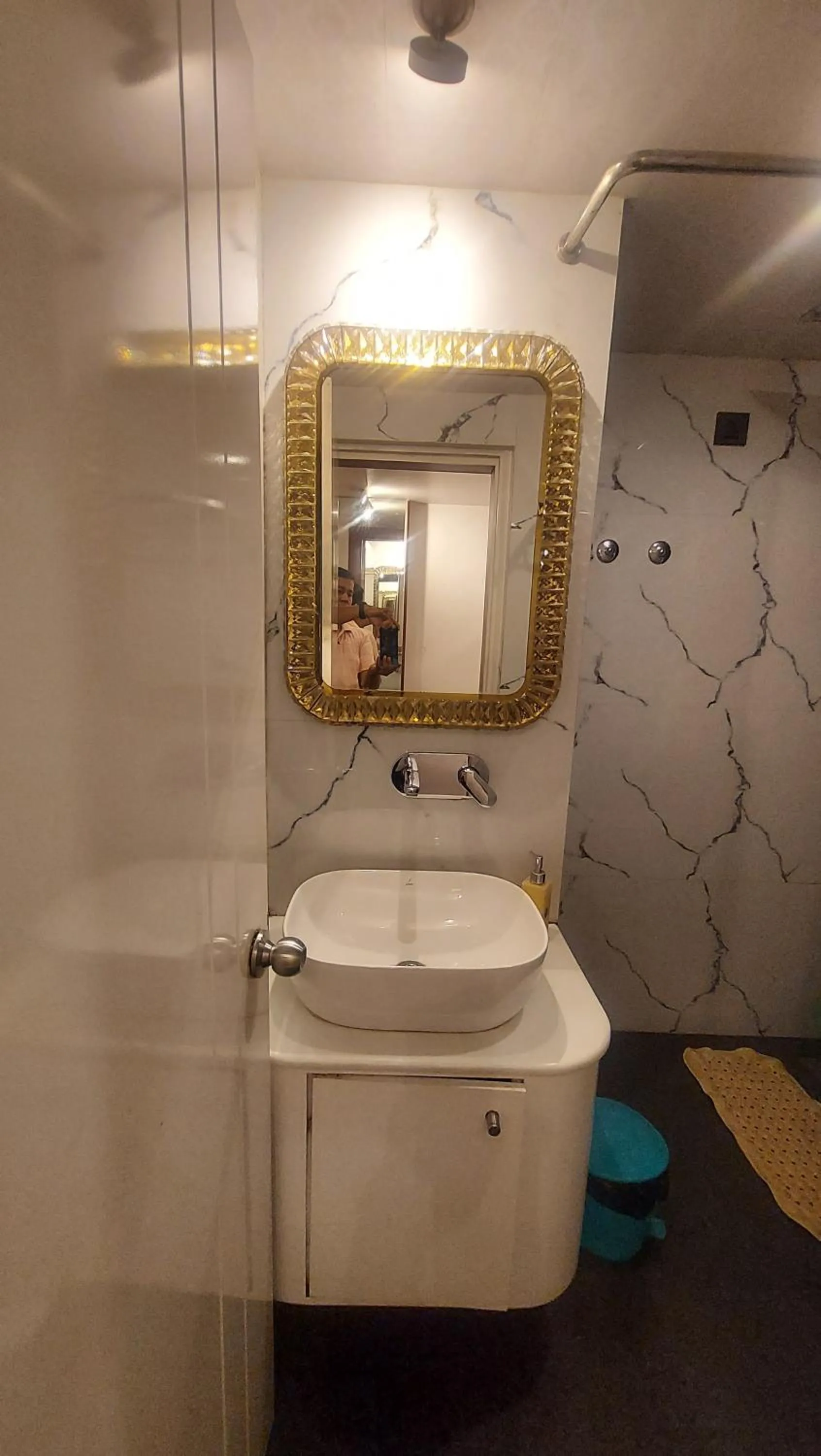 Bathroom in Hotel Manila