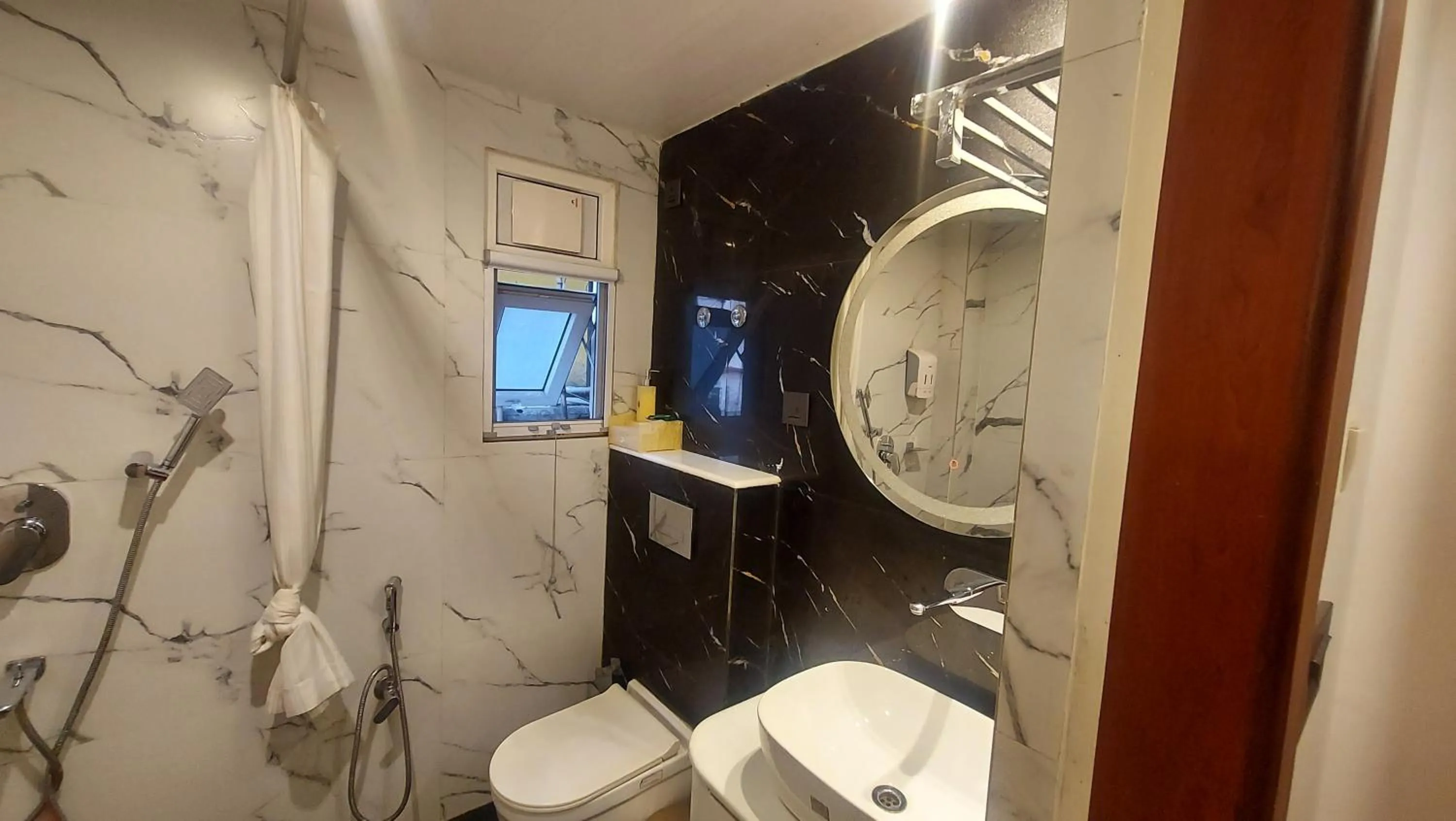 Bathroom in Hotel Manila