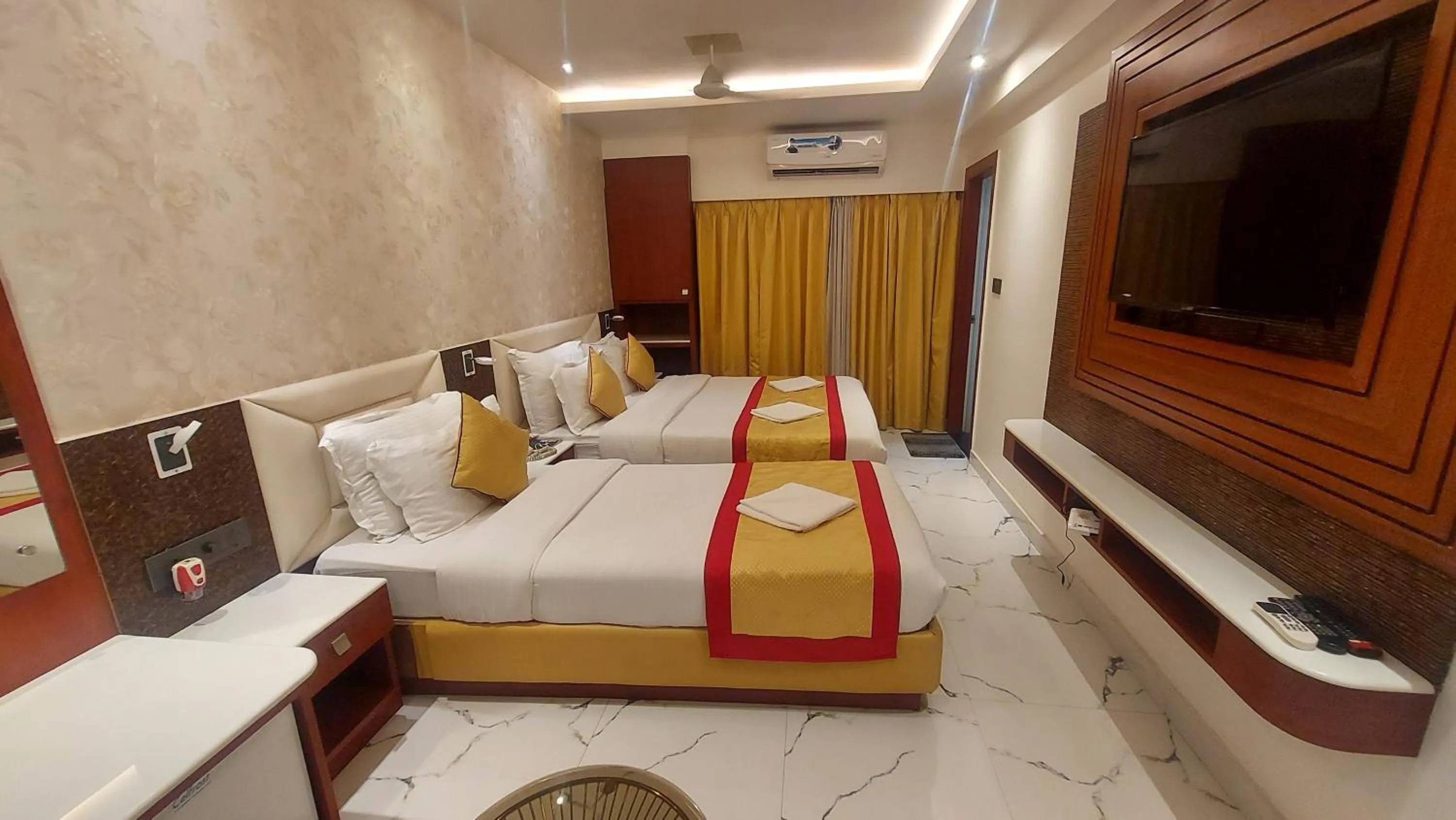 Photo of the whole room, Bed in Hotel Manila