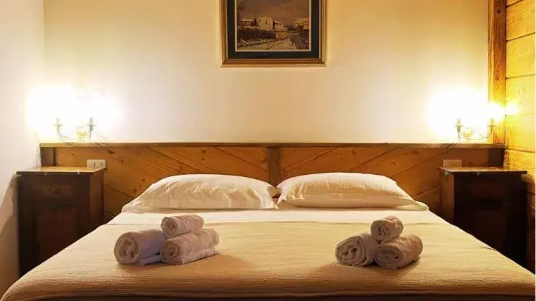 Twin Room - single occupancy in Locanda Al Cacciatore Twin Room - single occupancy in Locanda Al Cacciatore