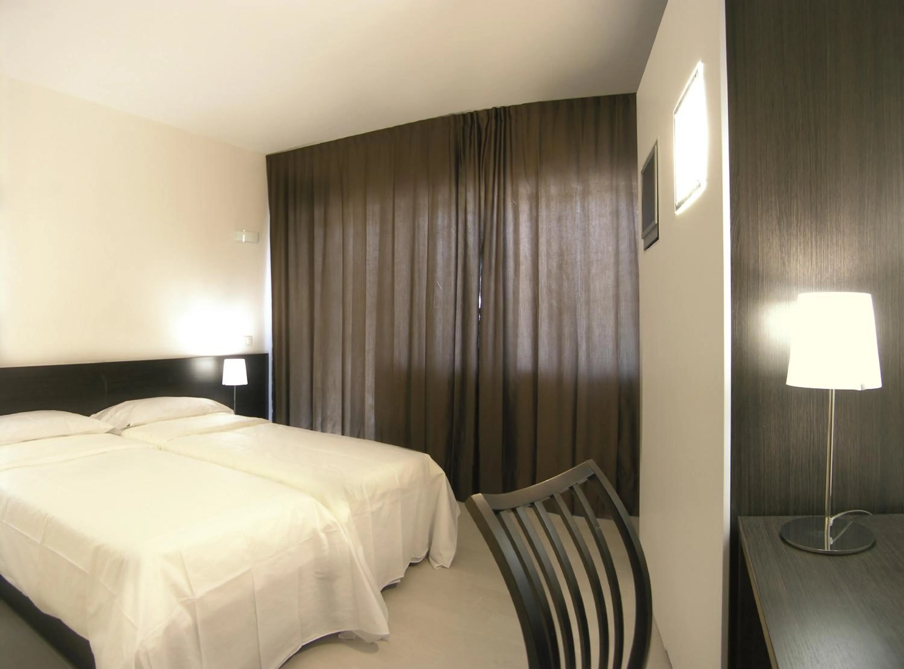 Photo of the whole room, Bed in Ca' Del Moro