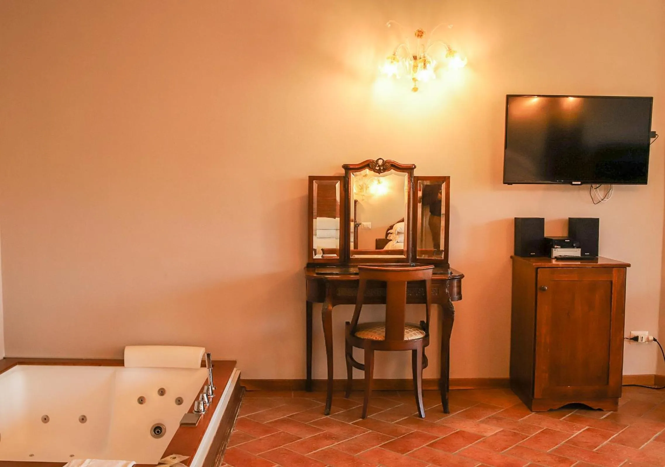 Hot Tub in Borgo I Tre Baroni - Spa Suites & Resort