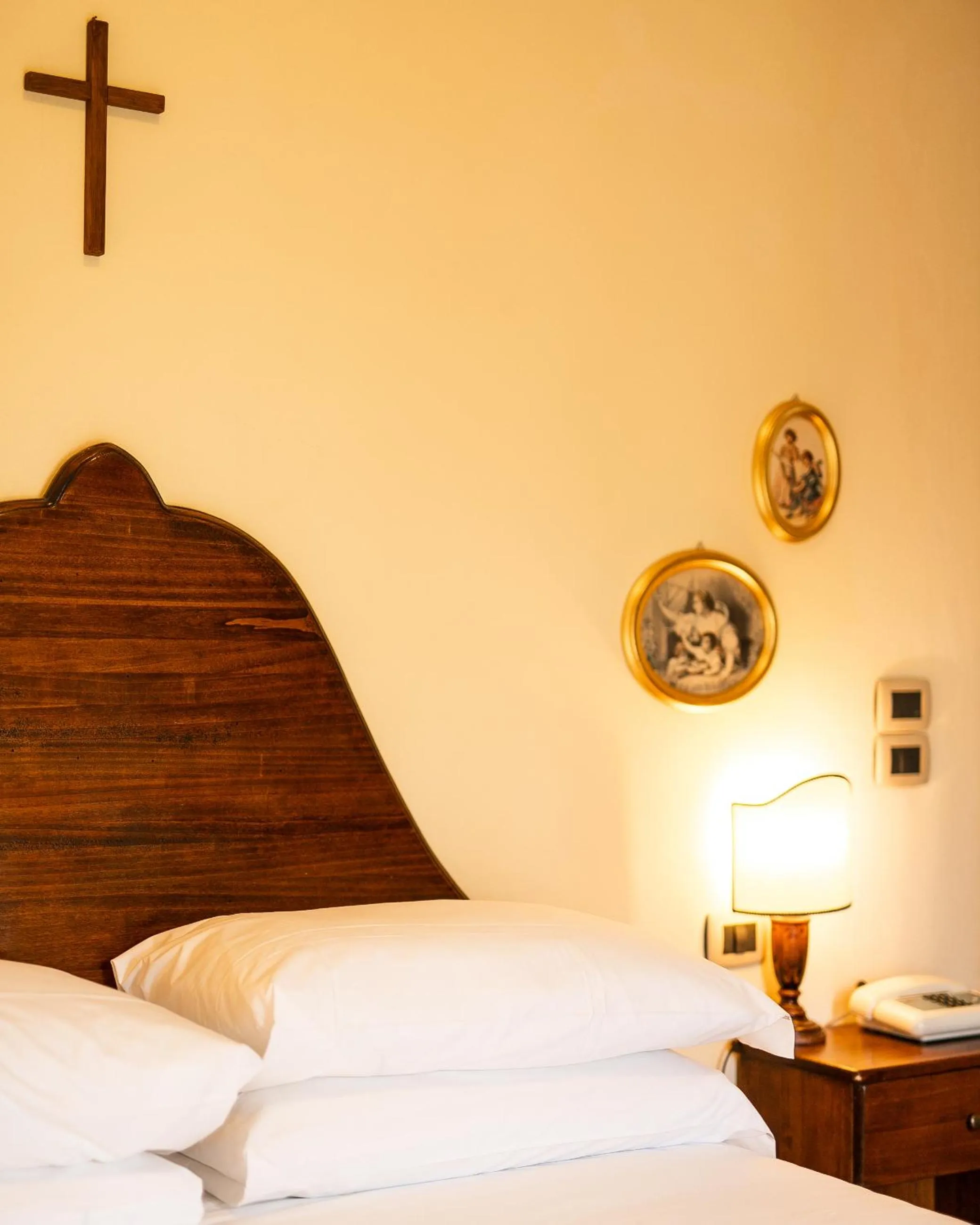 Bed in Borgo I Tre Baroni - Spa Suites & Resort