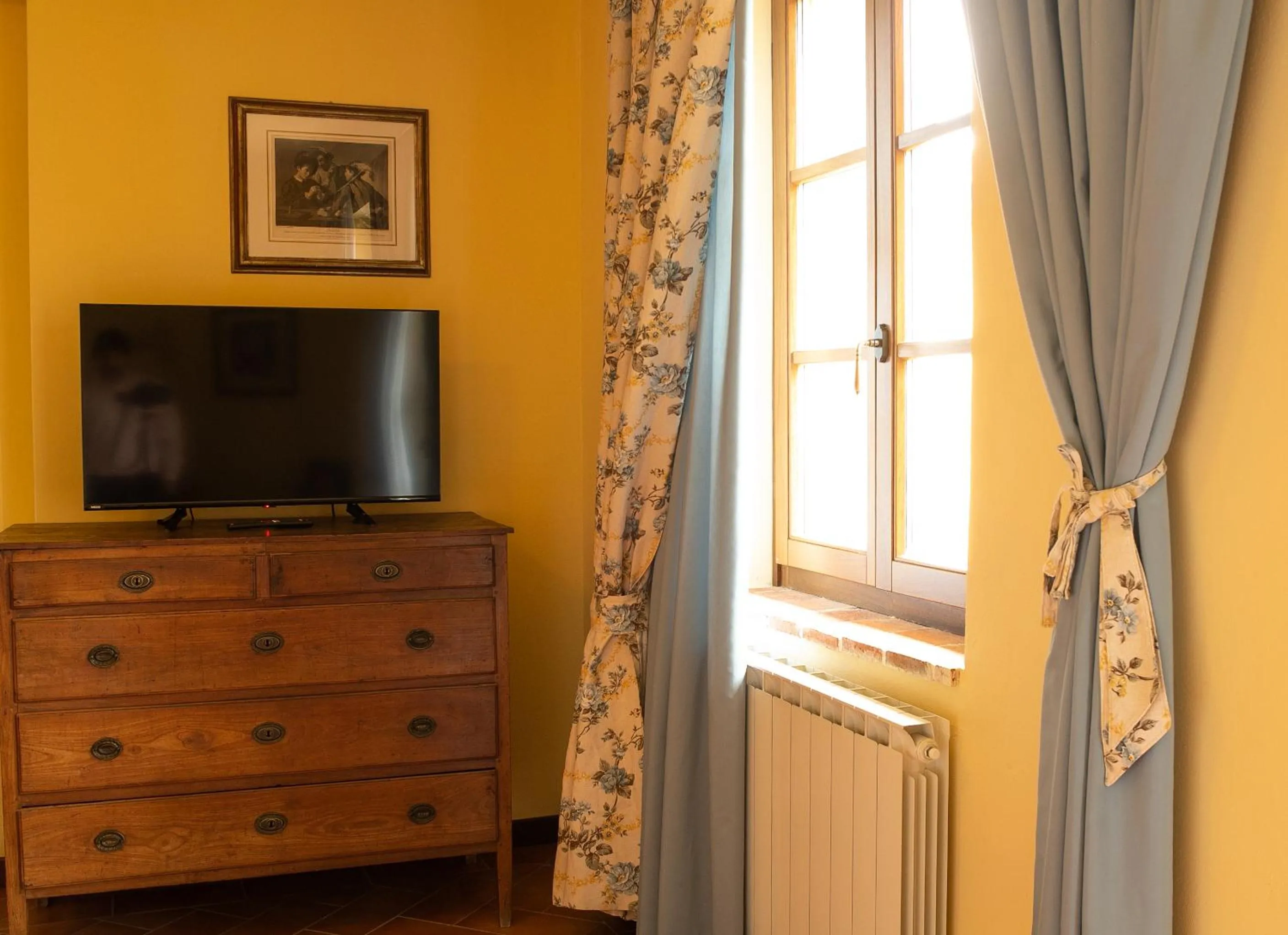 TV and multimedia in Borgo I Tre Baroni - Spa Suites & Resort