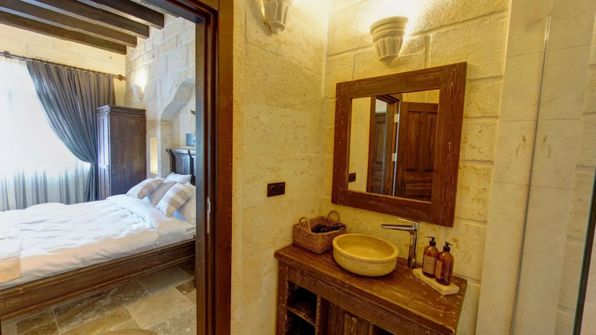 Bathroom, Bed in Nujel'm Cappadocia