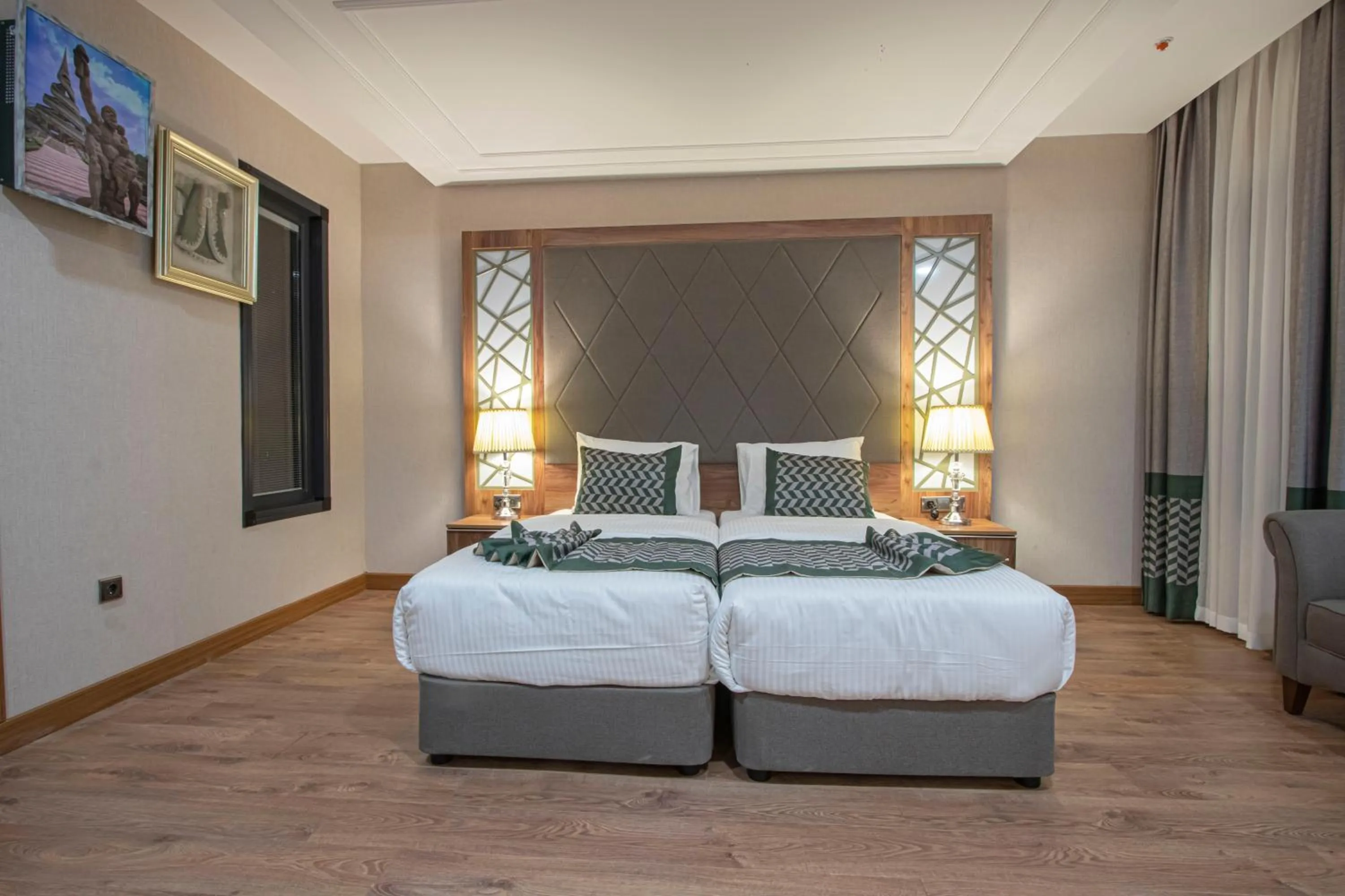 Photo of the whole room in UNITED HOTEL INTERNATIONAL