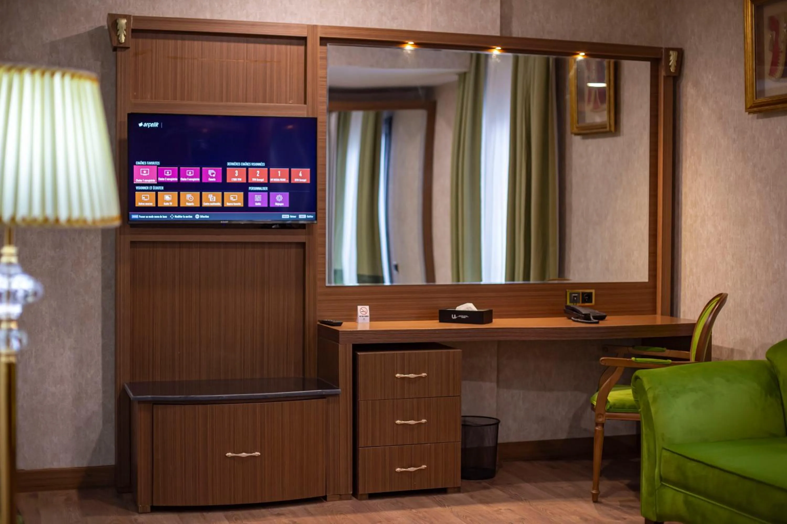 hair dresser in UNITED HOTEL INTERNATIONAL