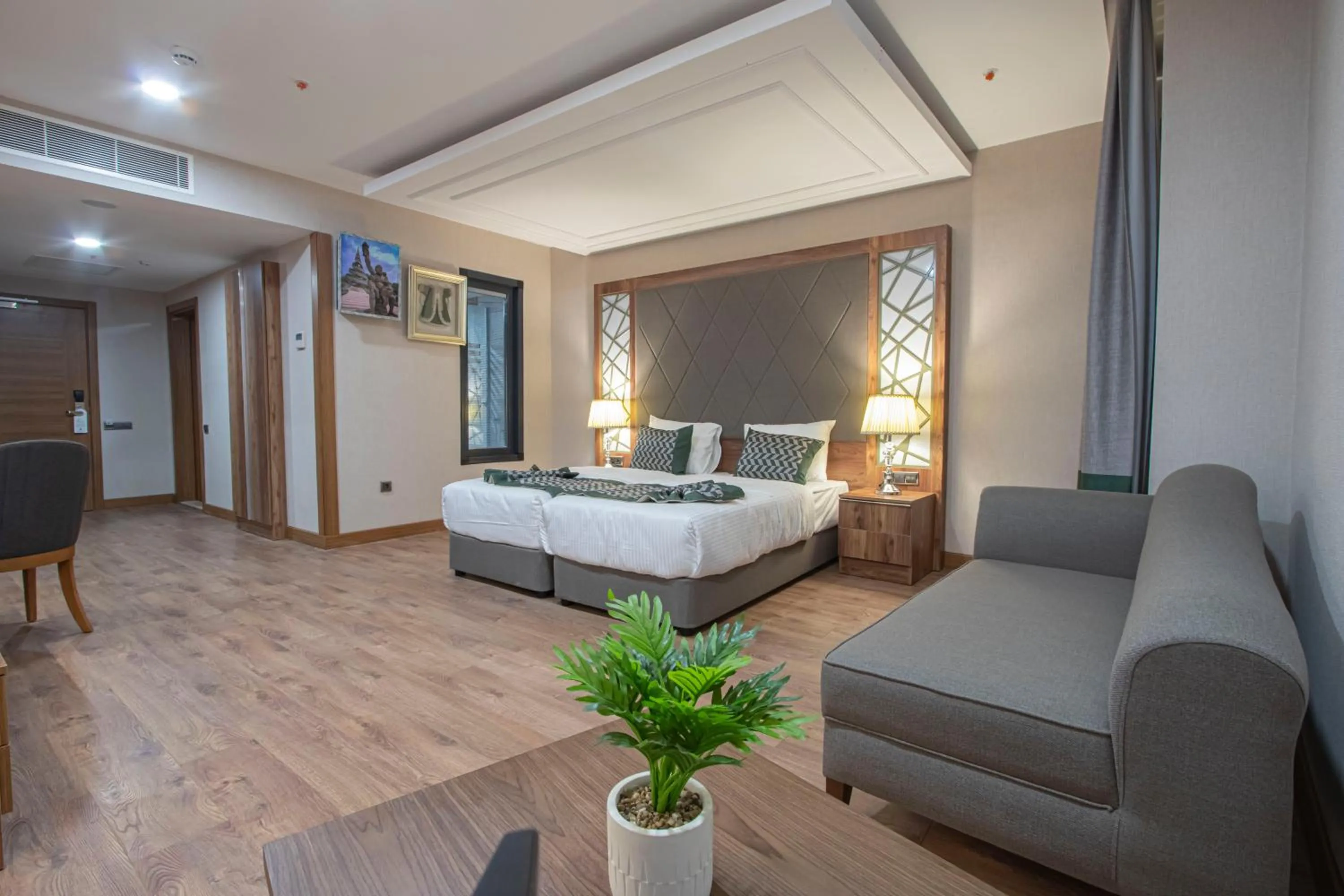 Photo of the whole room in UNITED HOTEL INTERNATIONAL