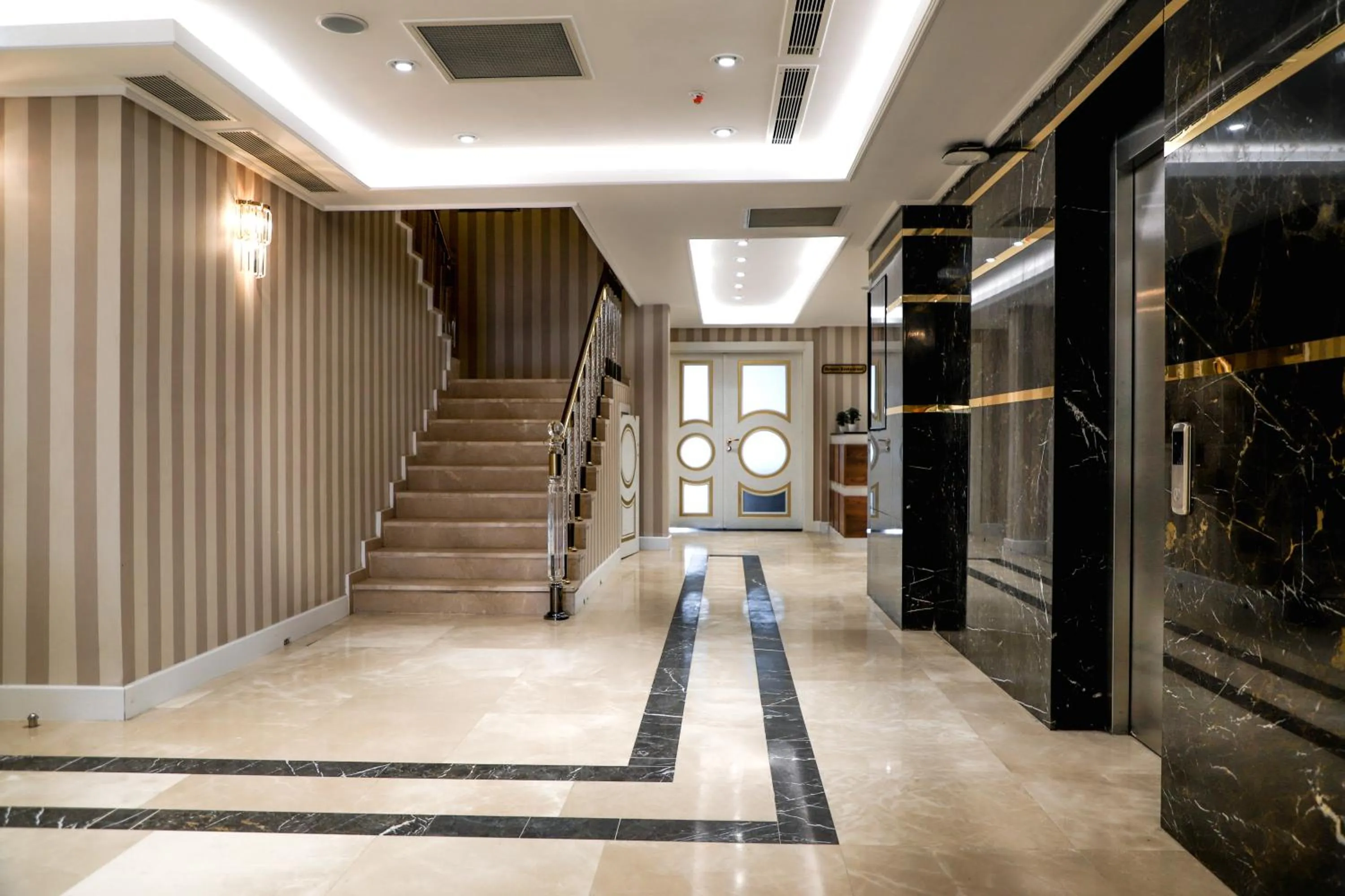 elevator in UNITED HOTEL INTERNATIONAL