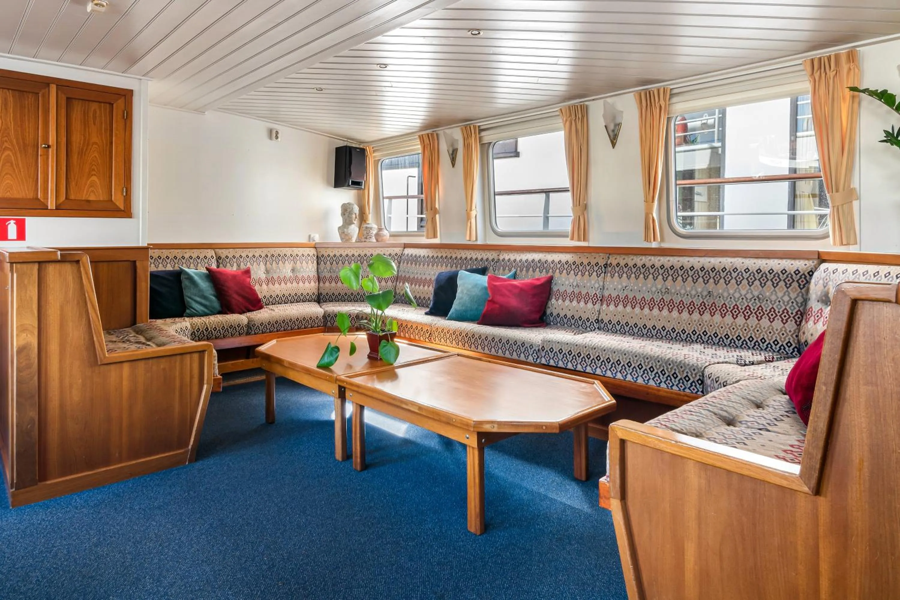 Lounge or bar in Botel Liza Marleen