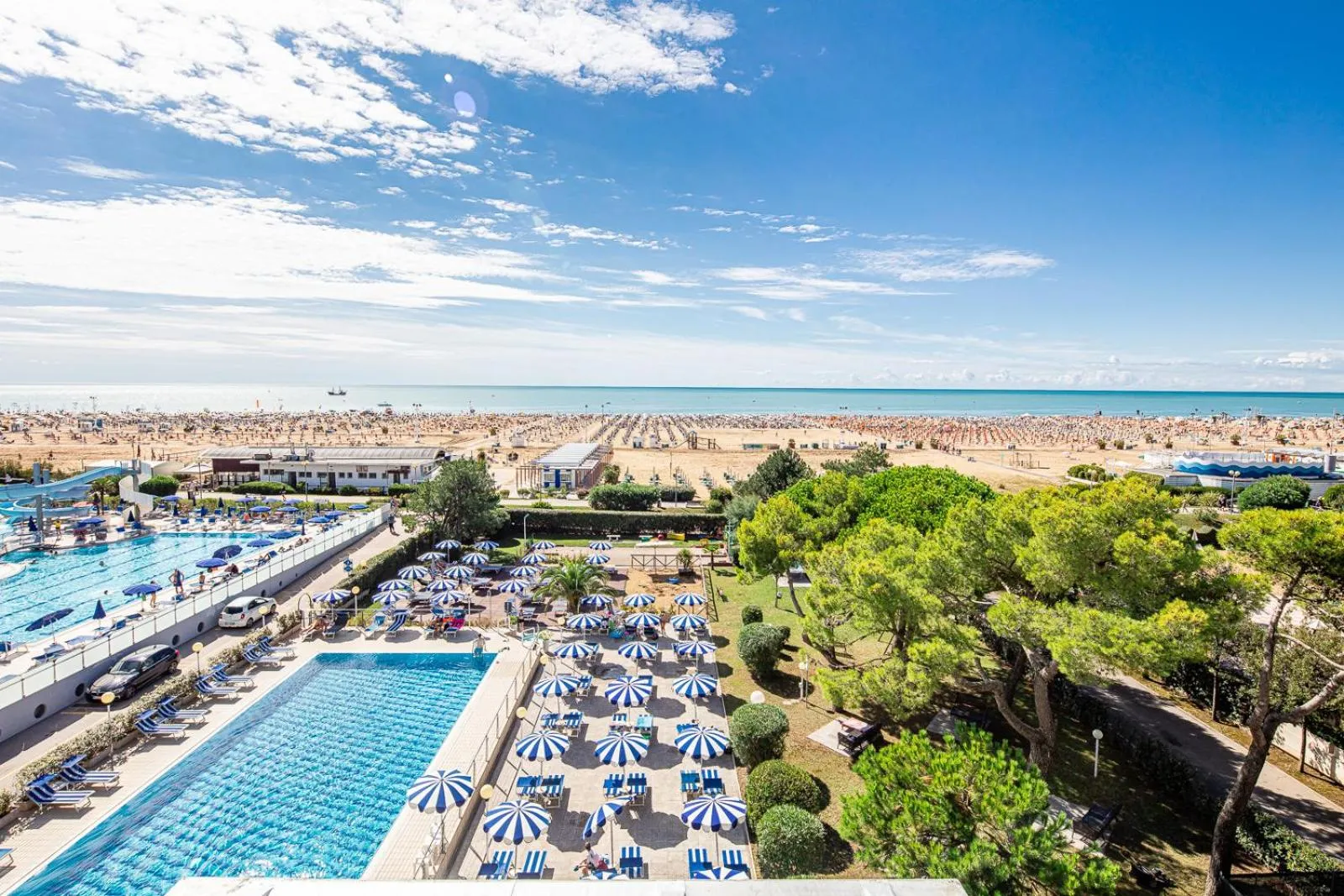 Garden view in Hotel Palace