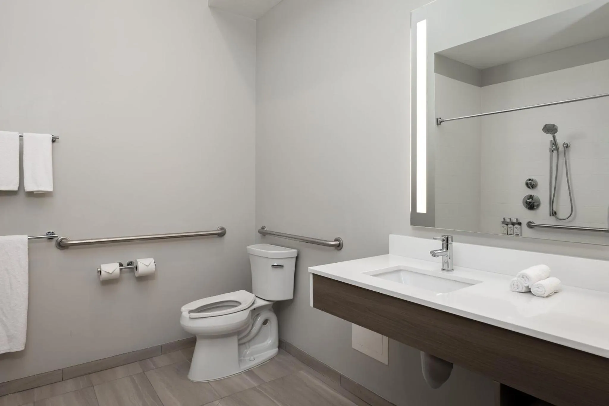 Bathroom in Holiday Inn Express & Suites Hawaiian Gardens by IHG