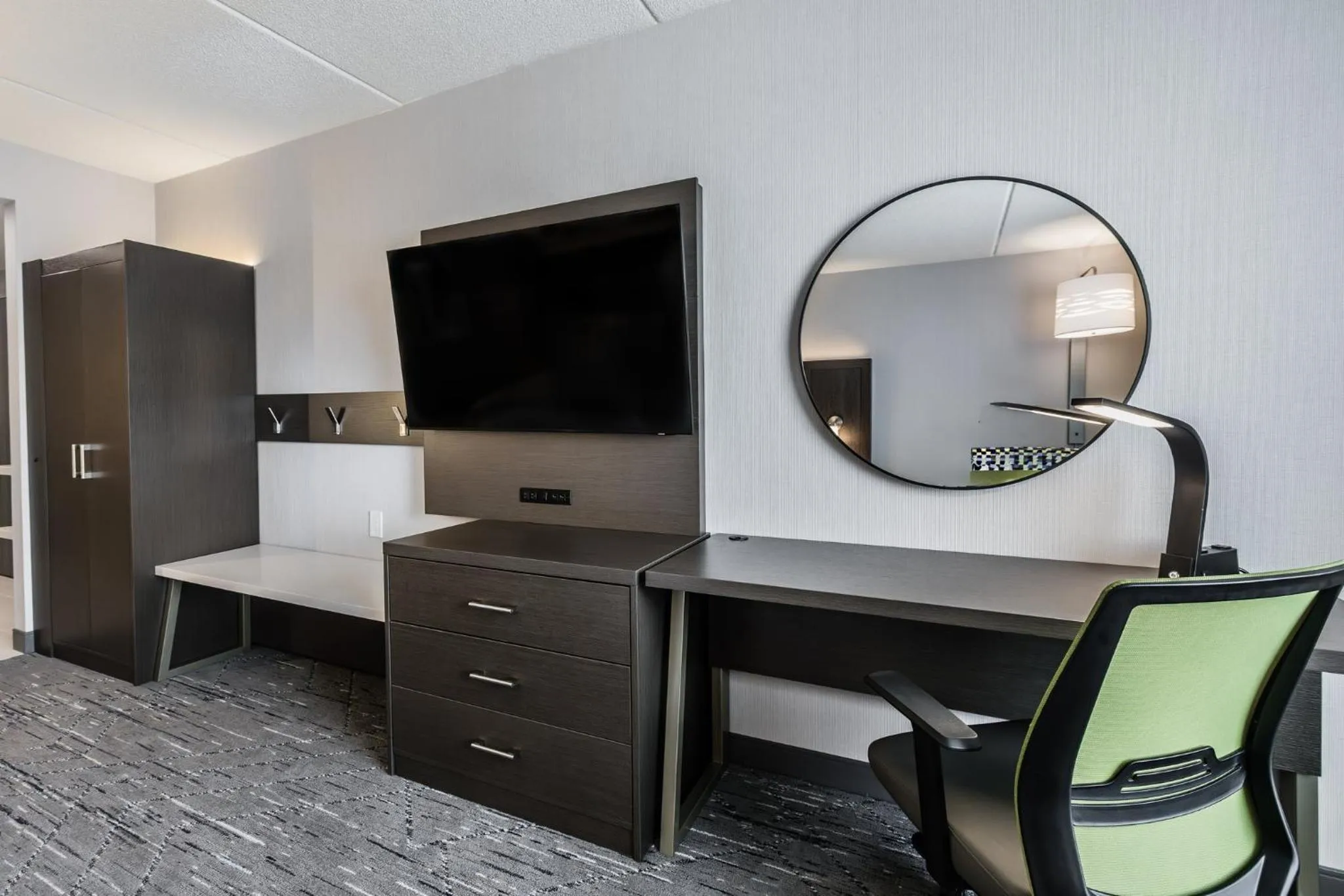 Photo of the whole room, Bed in Holiday Inn Express & Suites Toronto Airport South by IHG