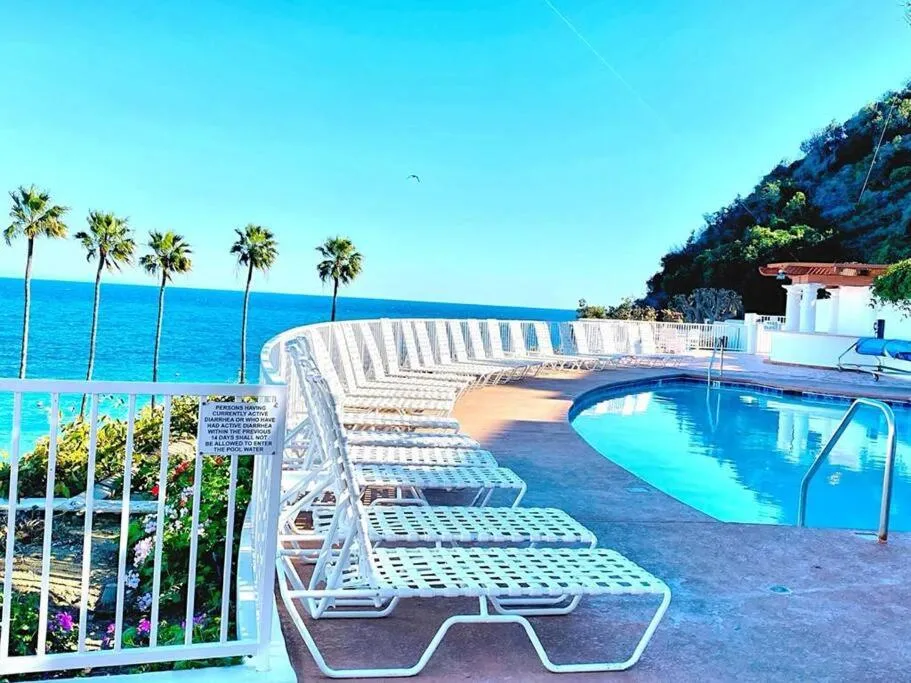 Swimming pool in Sunrise Bliss Villa