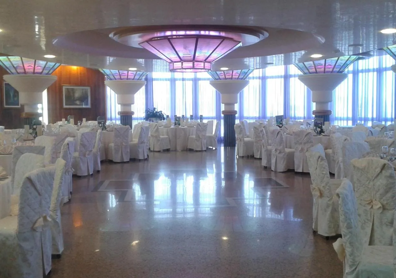 Restaurant/places to eat in Hotel Le Tegnue