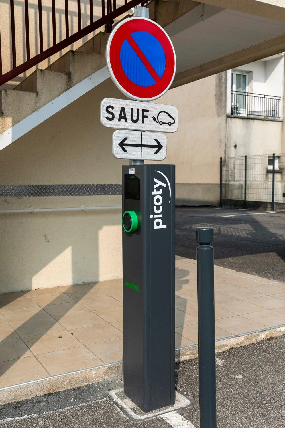 Parking in Apparts Confort 87