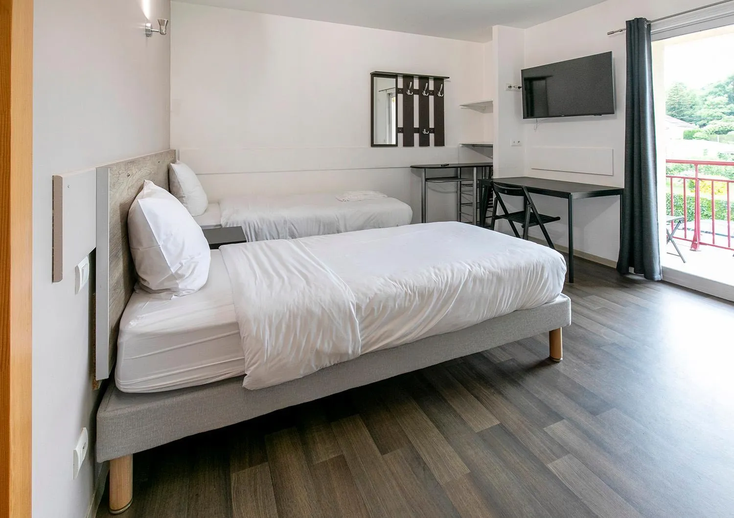 Bed in Apparts Confort 87