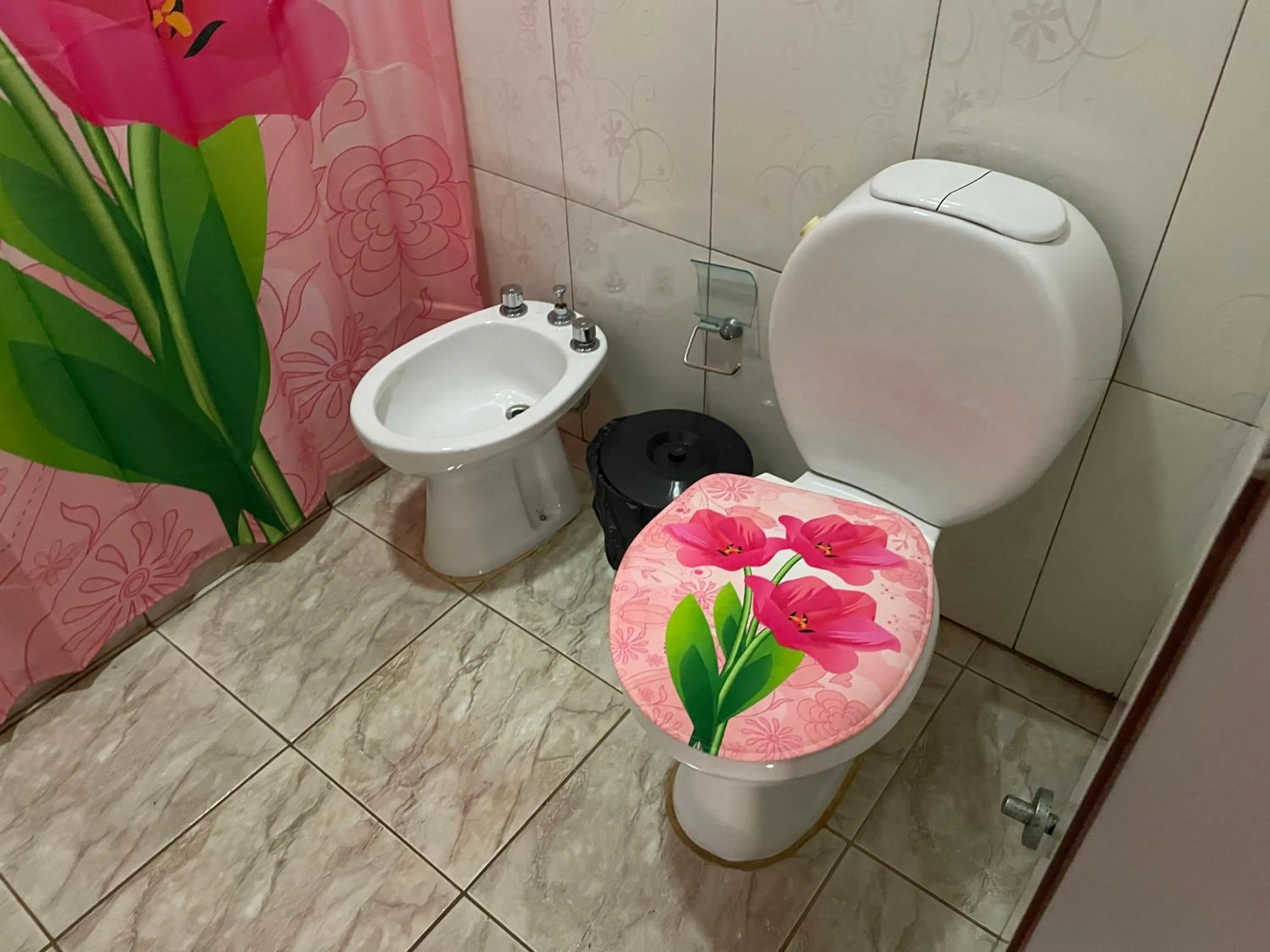 Toilet in El Tata