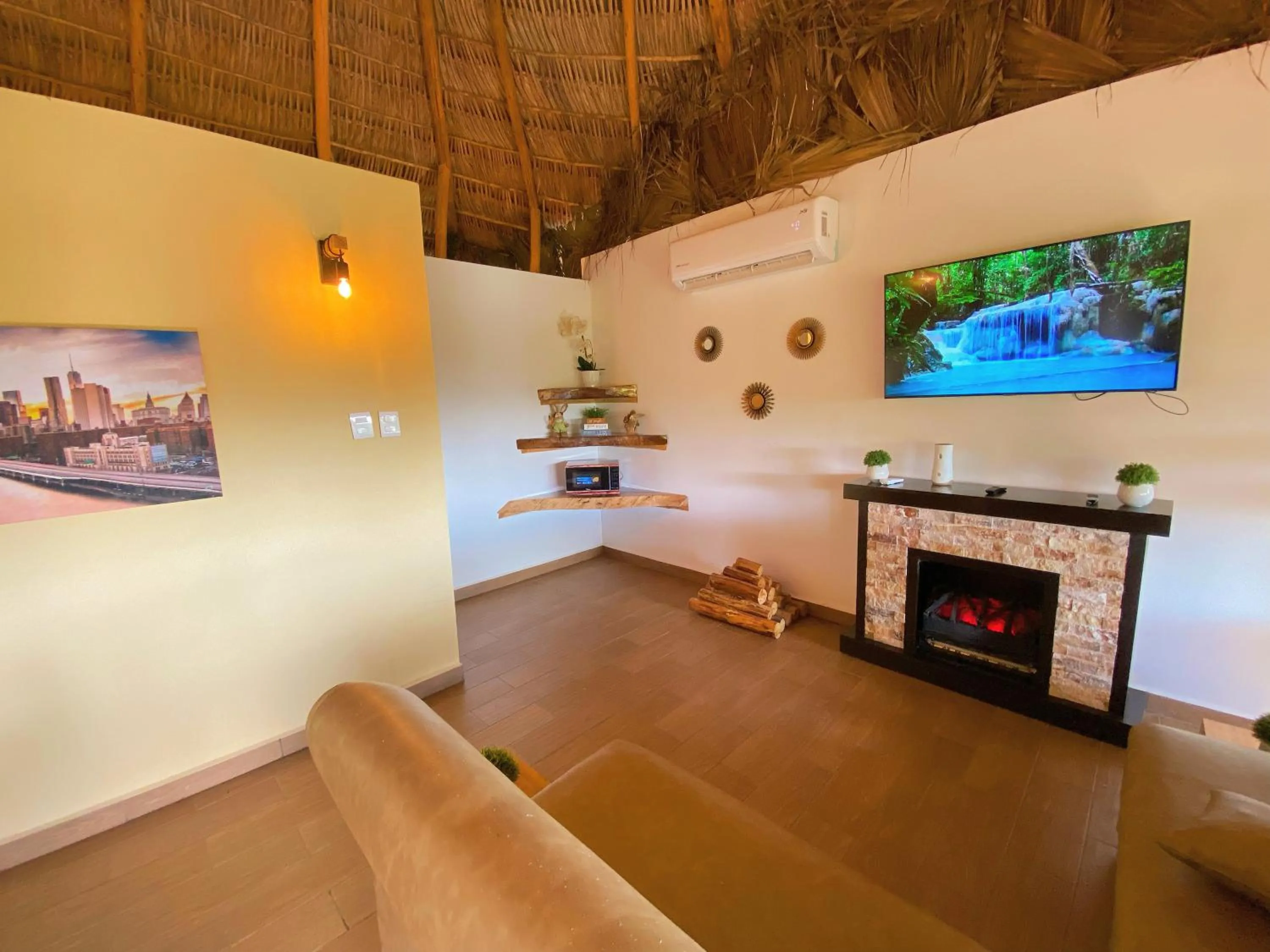 Toilet in Palm Valley Cabins