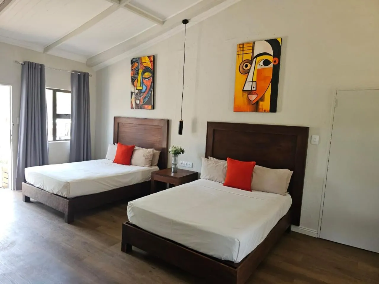 Bed in Shumba Valley Lodge Lanseria Airport