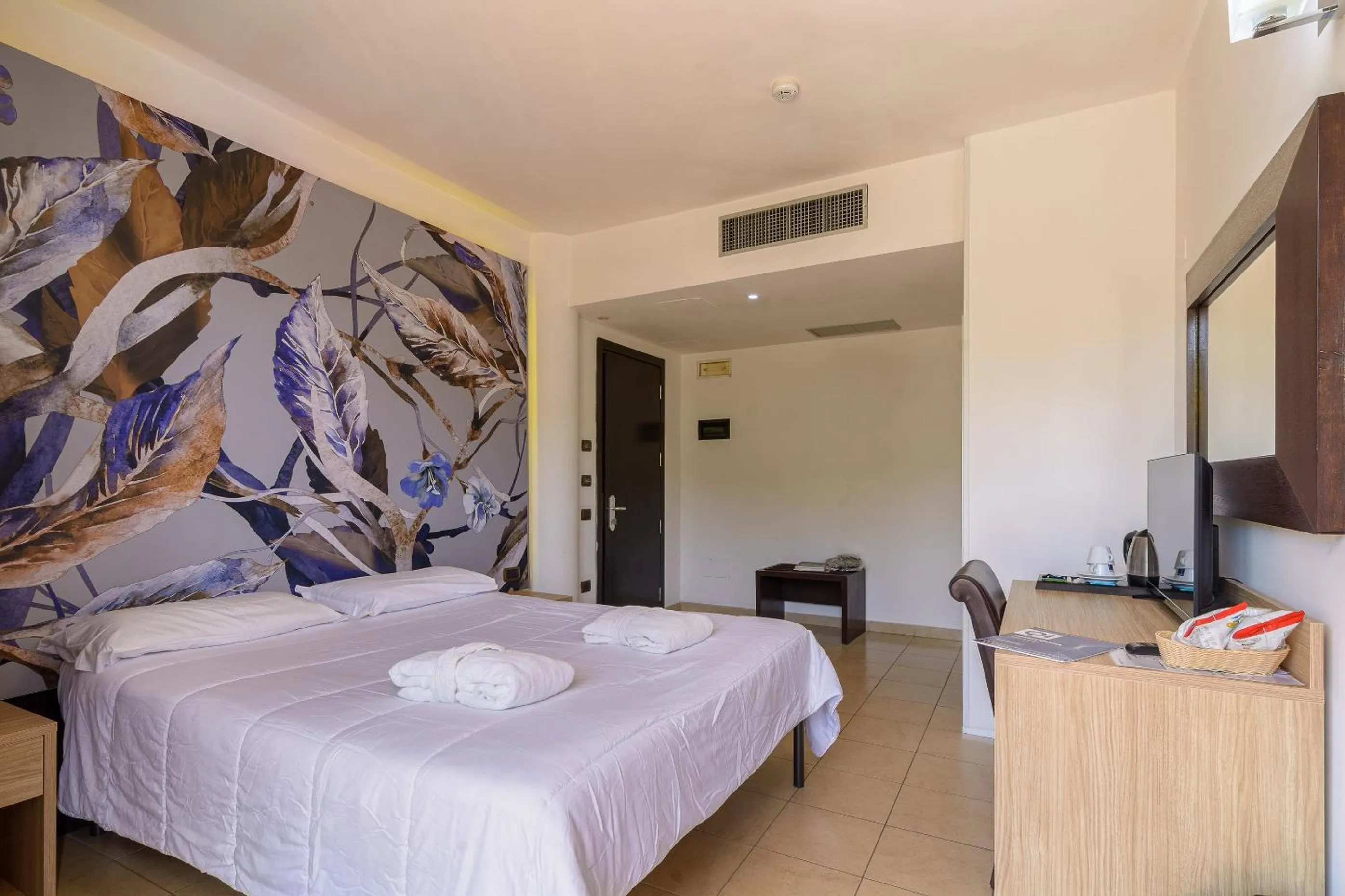 Photo of the whole room, Bed in Hotel Terme Capasso