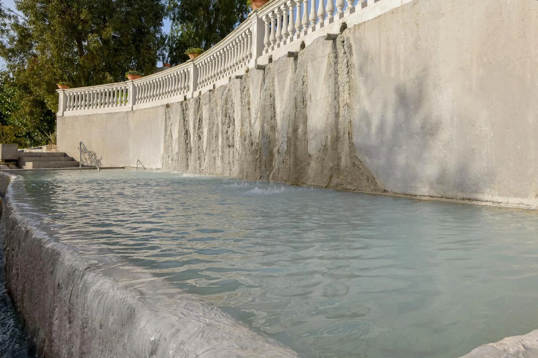 Swimming pool in Hotel Terme Capasso