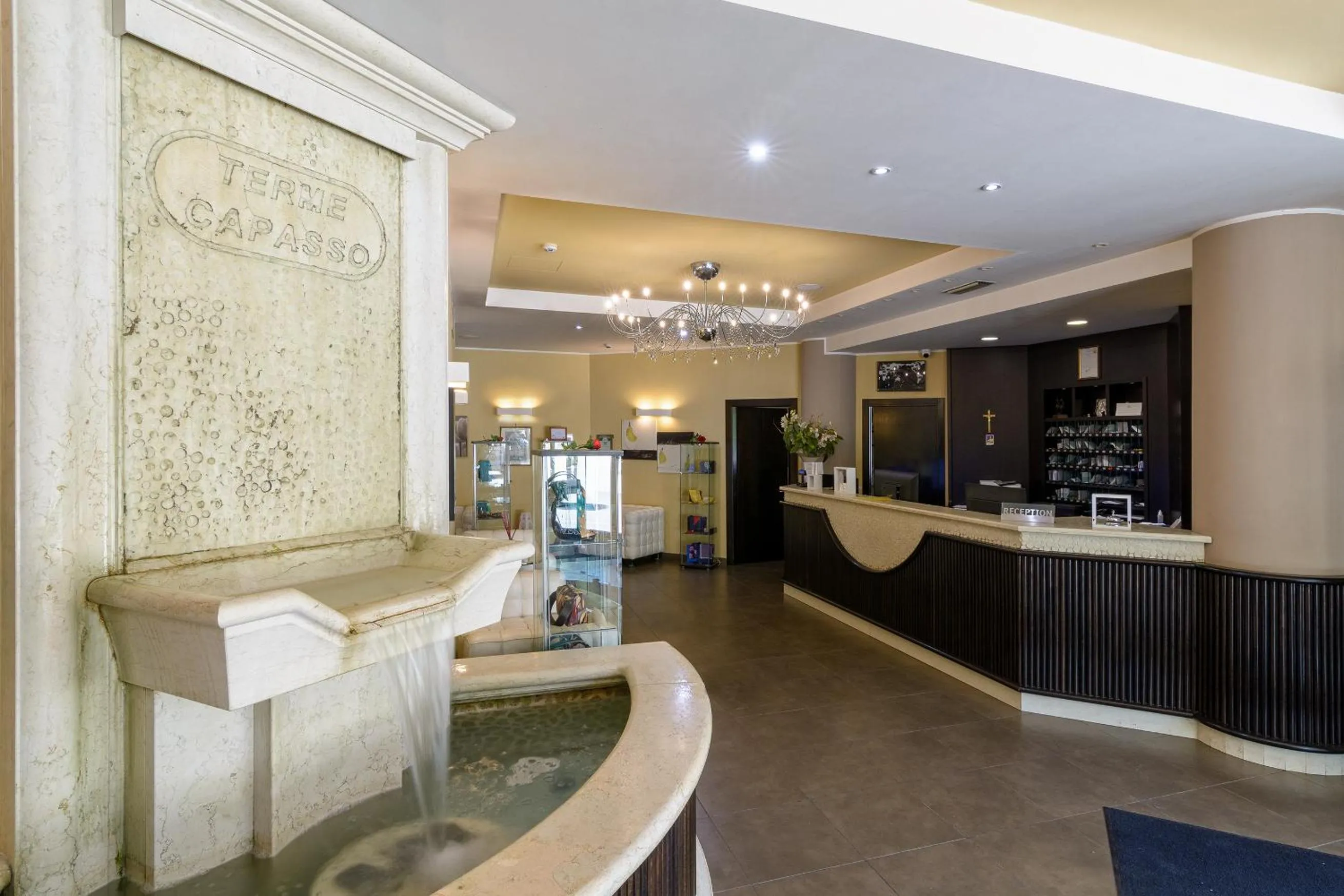 Lobby or reception in Hotel Terme Capasso