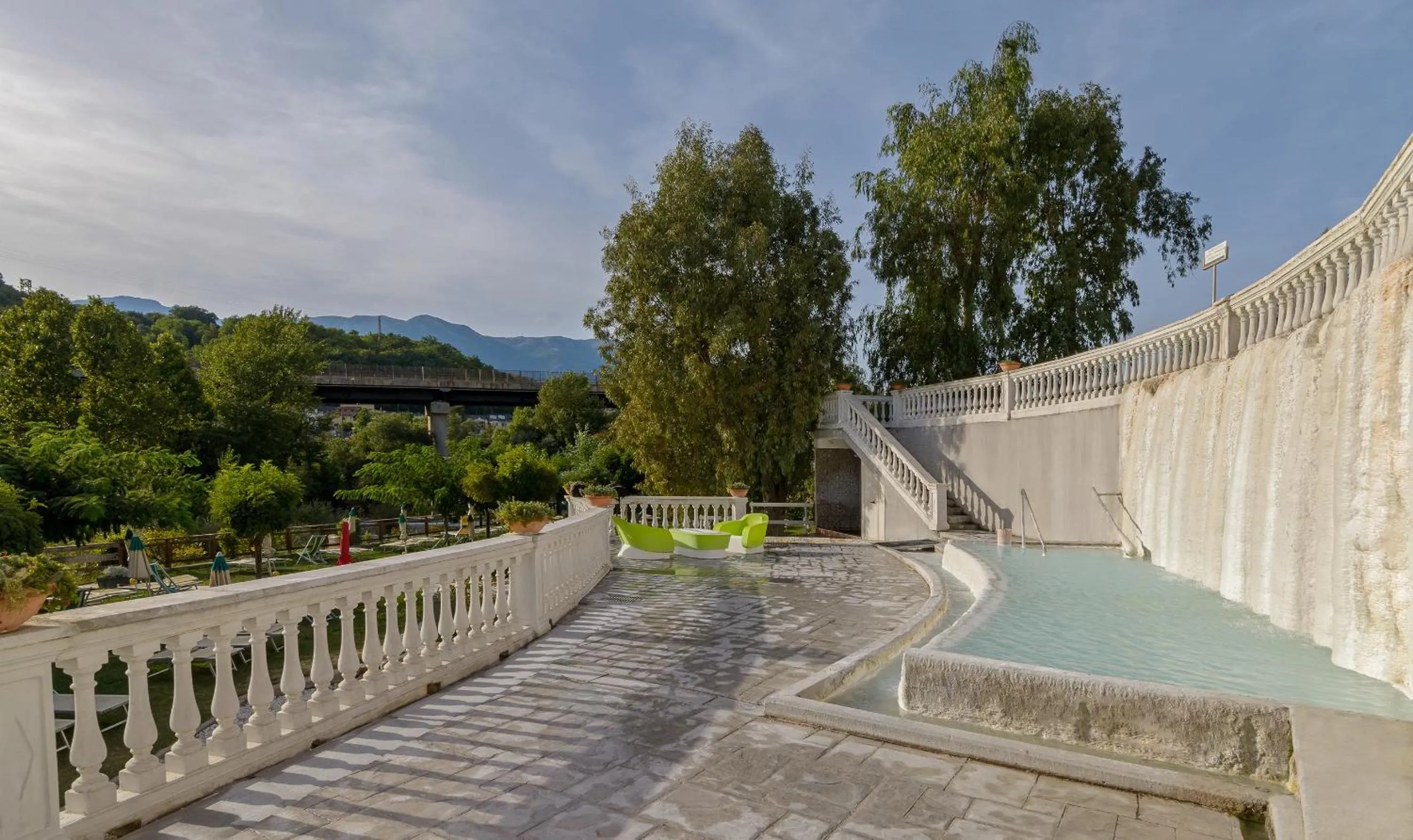 Swimming pool in Hotel Terme Capasso