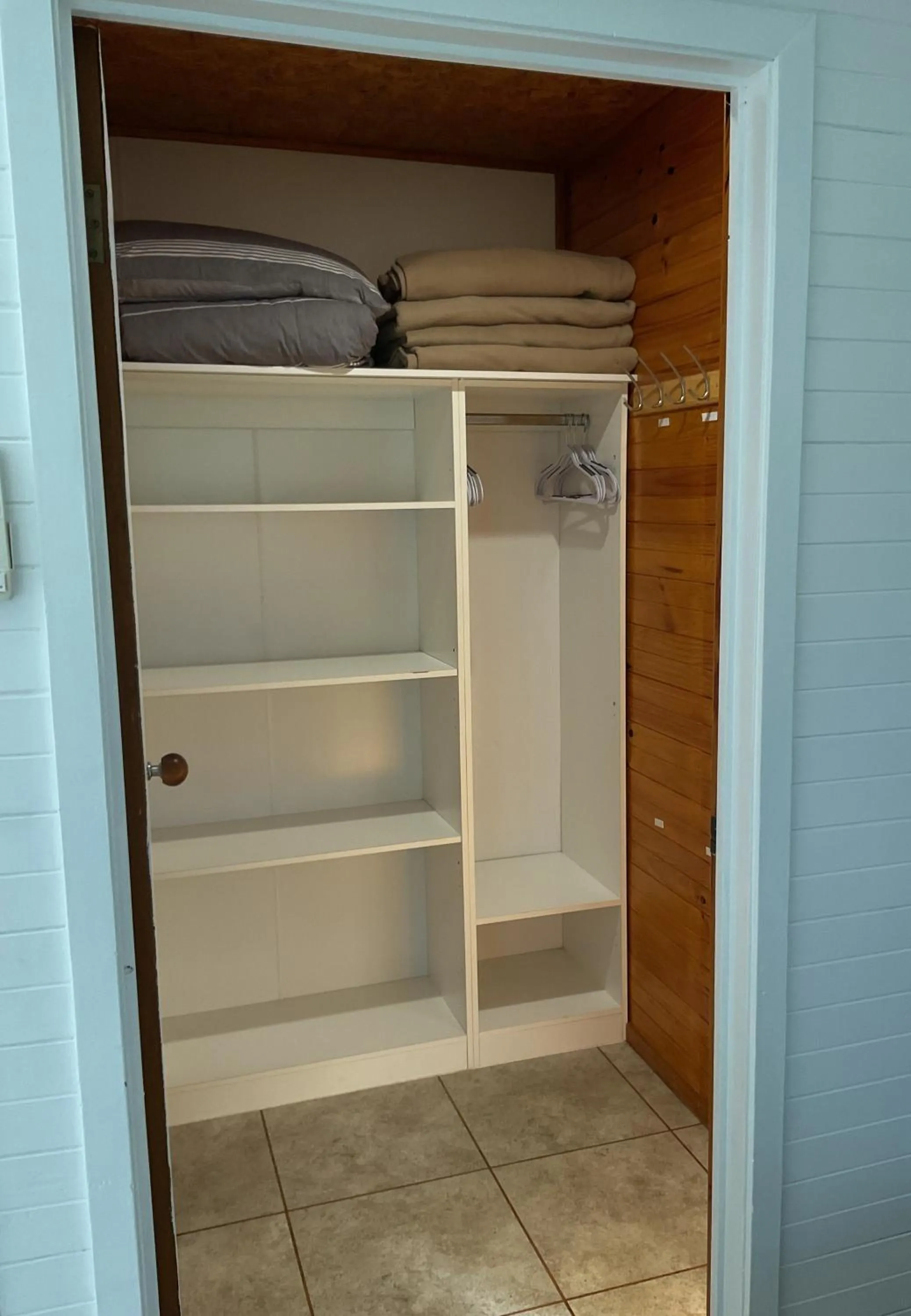 wardrobe in Marlo Hideaway