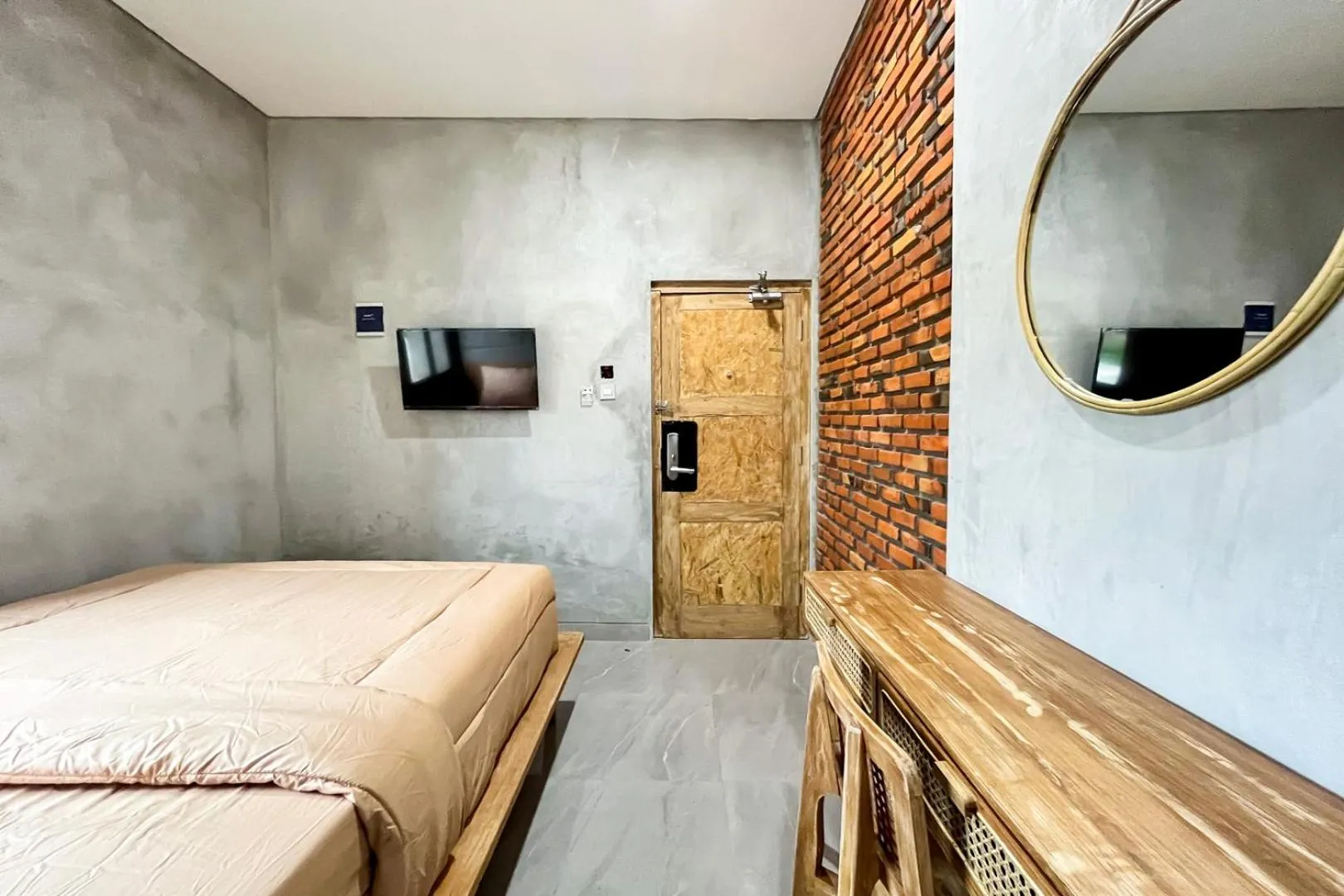 Photo of the whole room in Rattanhaus R Signature Mitra RedDoorz