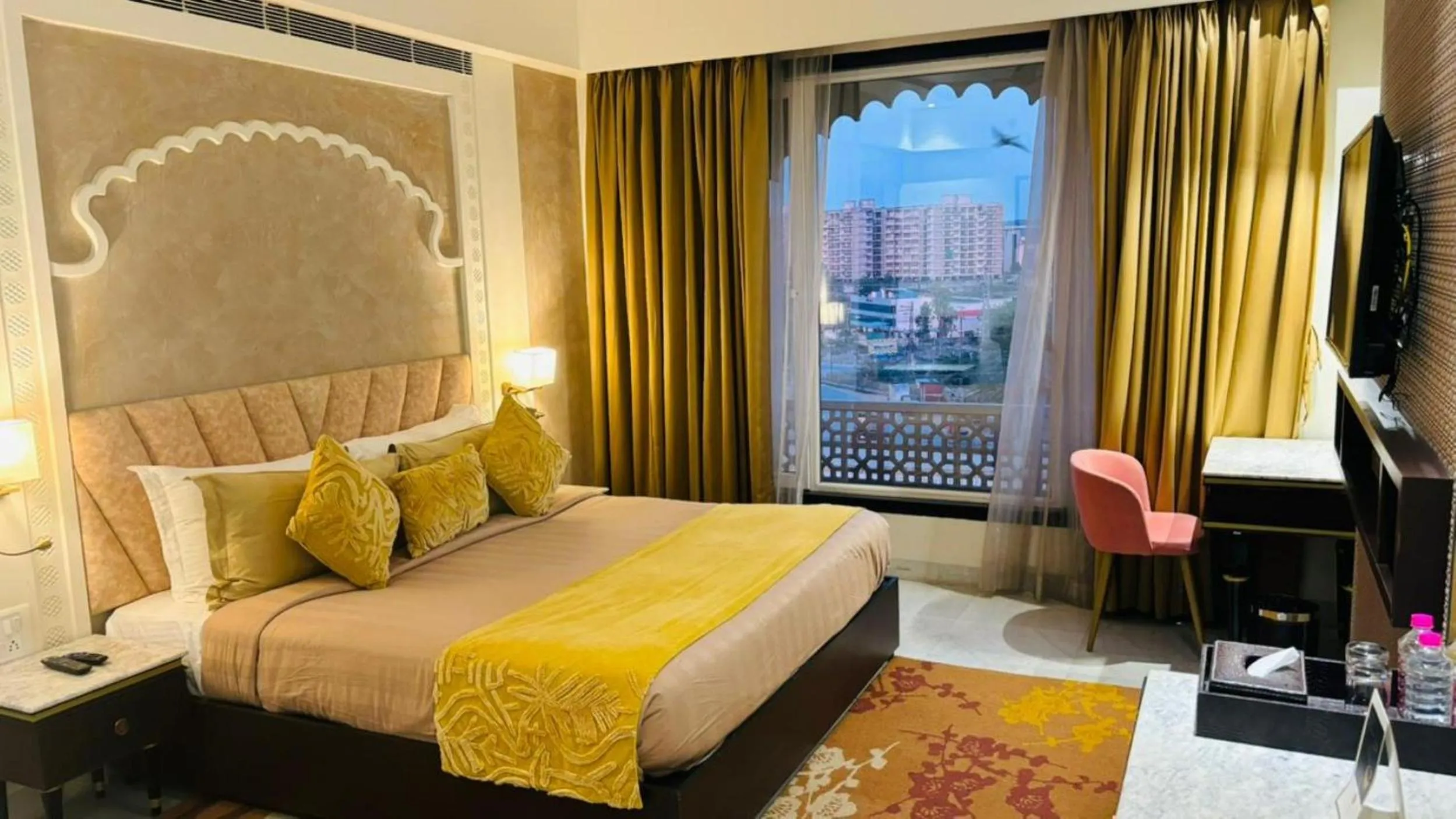 Bedroom, Bed in juSTa Ssatva Resort, Udaipur