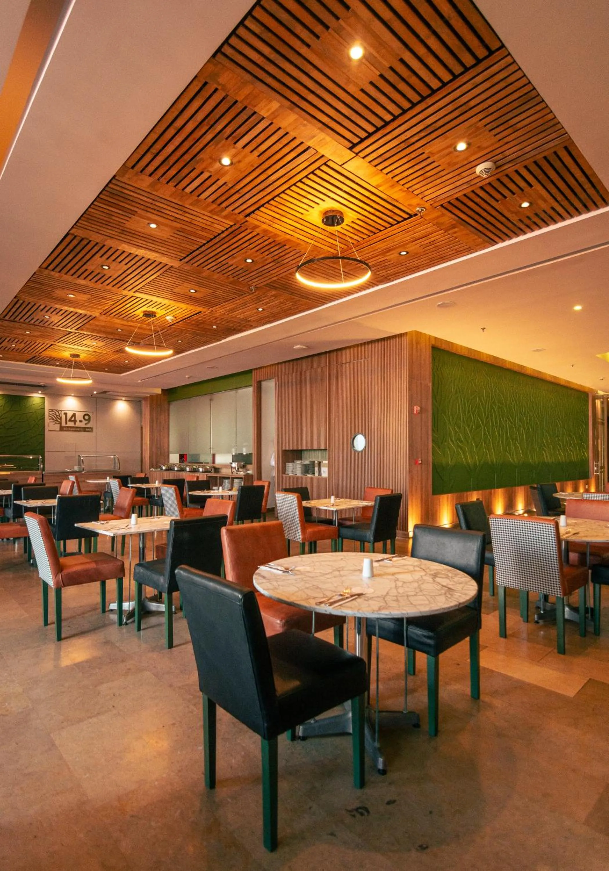 Restaurant/places to eat in Hotel Mocawa Plaza Armenia