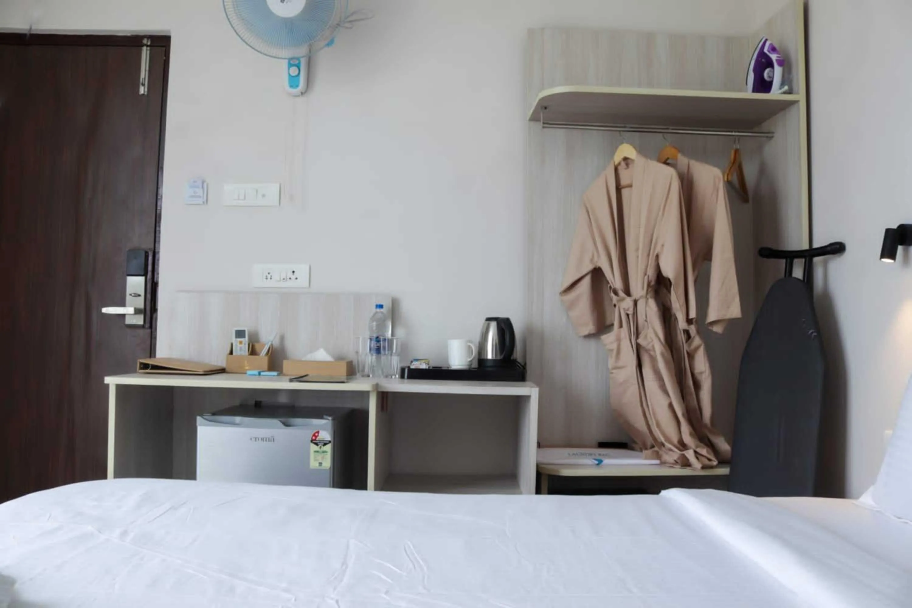 Area and facilities, Bed in Sandbanks Beach Resort