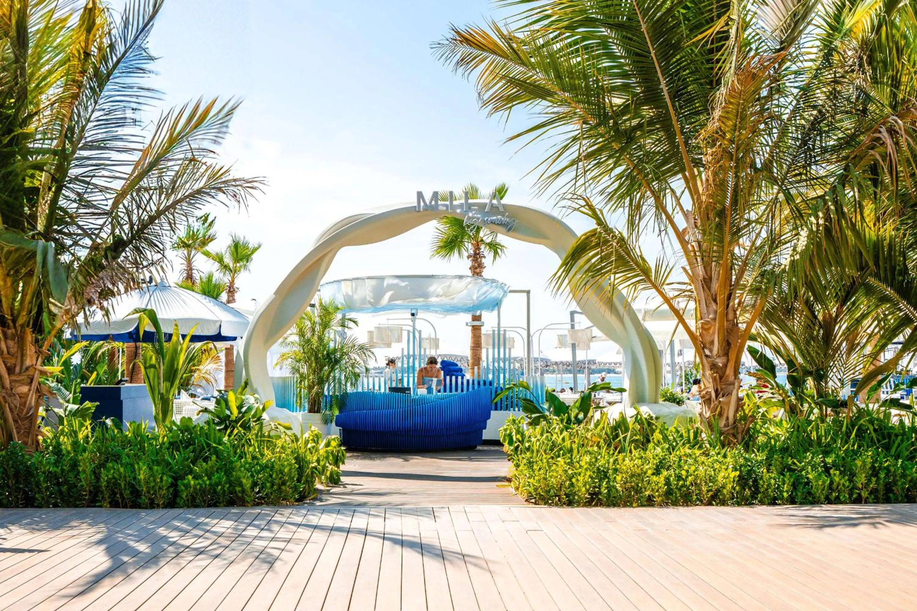 Restaurant/places to eat in Radisson Beach Resort Palm Jumeirah