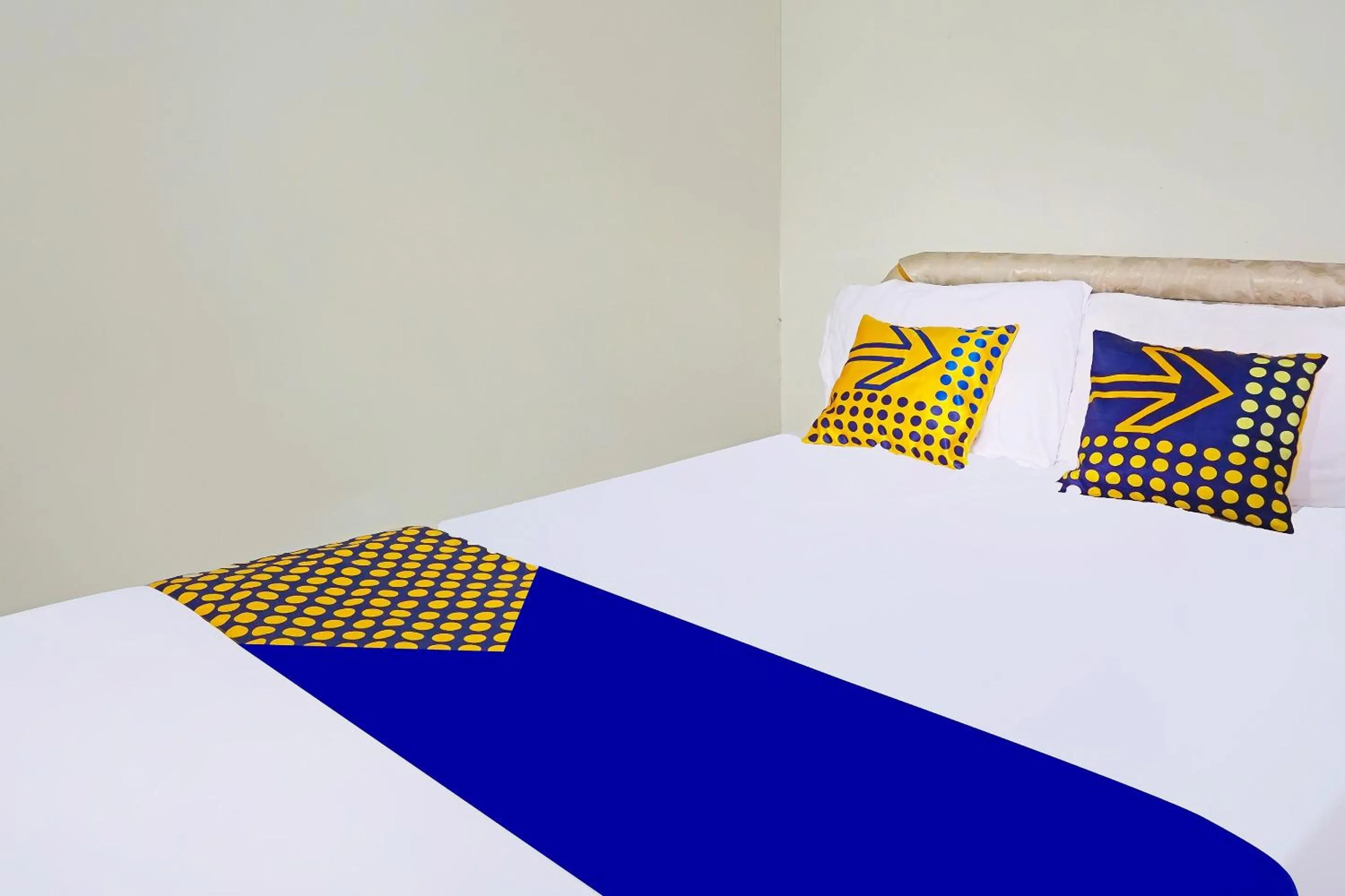 Bedroom, Bed in OYO LIFE 91551 Gwen Syariah Homestay