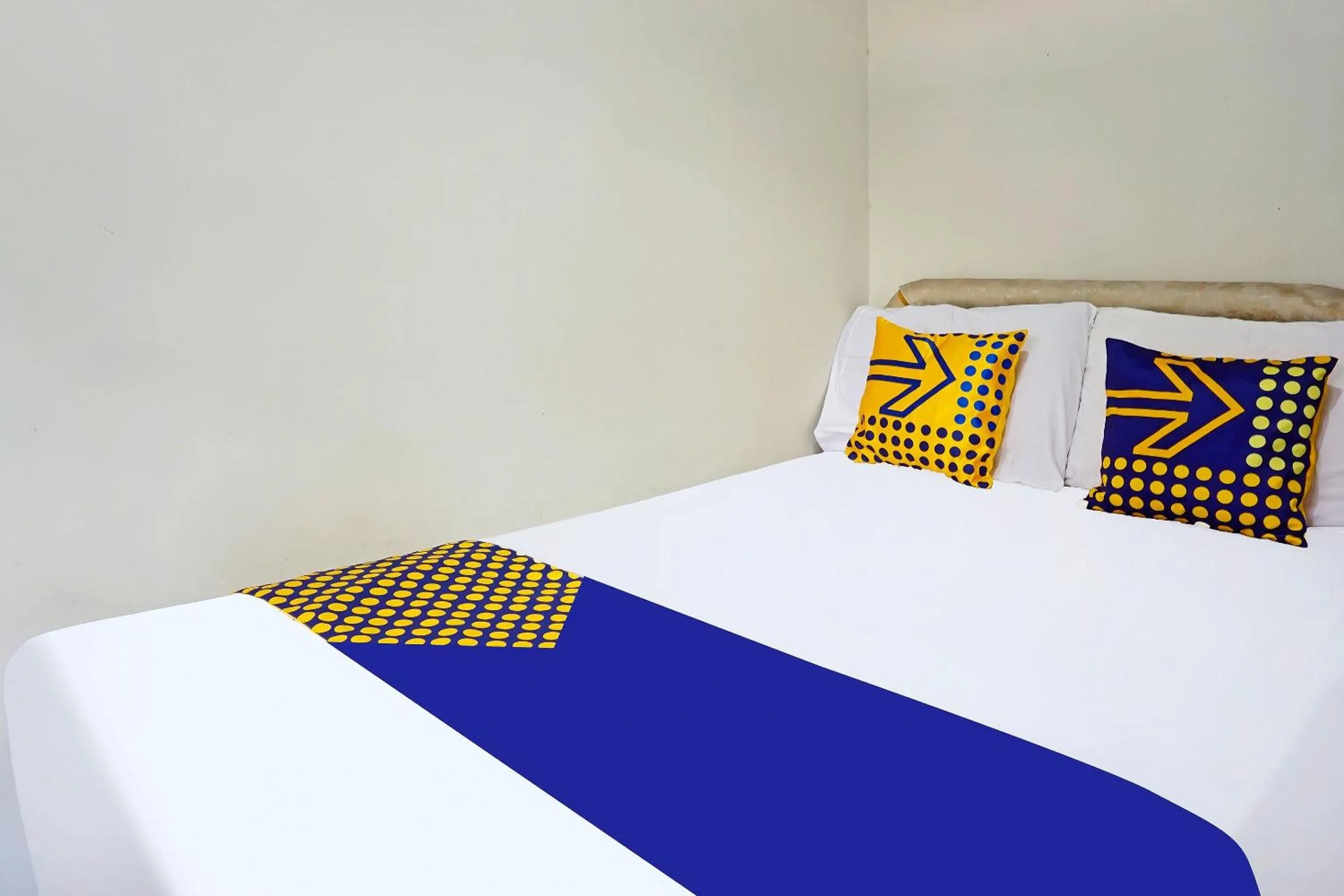 Bedroom, Bed in OYO LIFE 91551 Gwen Syariah Homestay