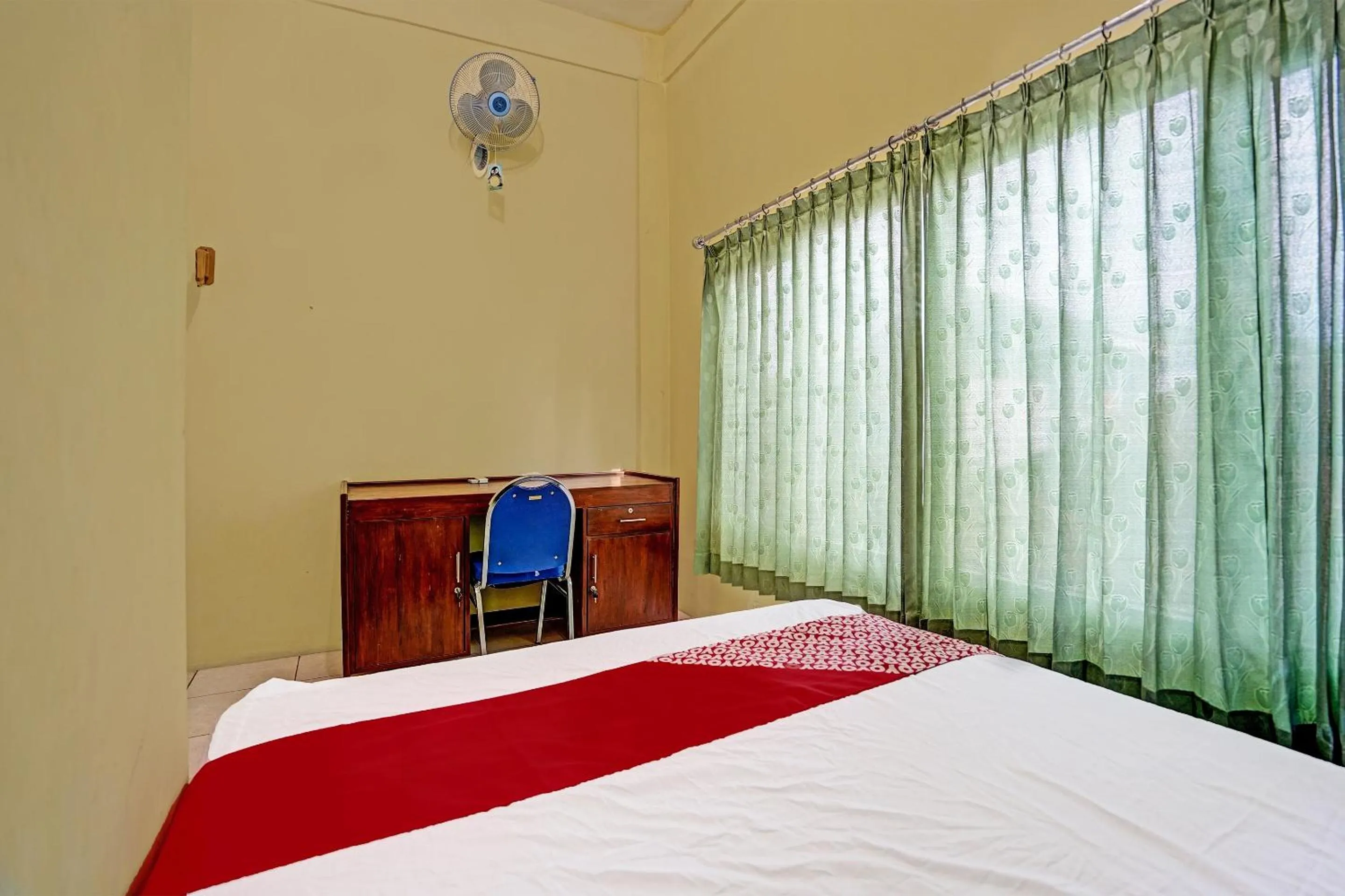 Bedroom in Hotel O Kost Esklusif Barokah